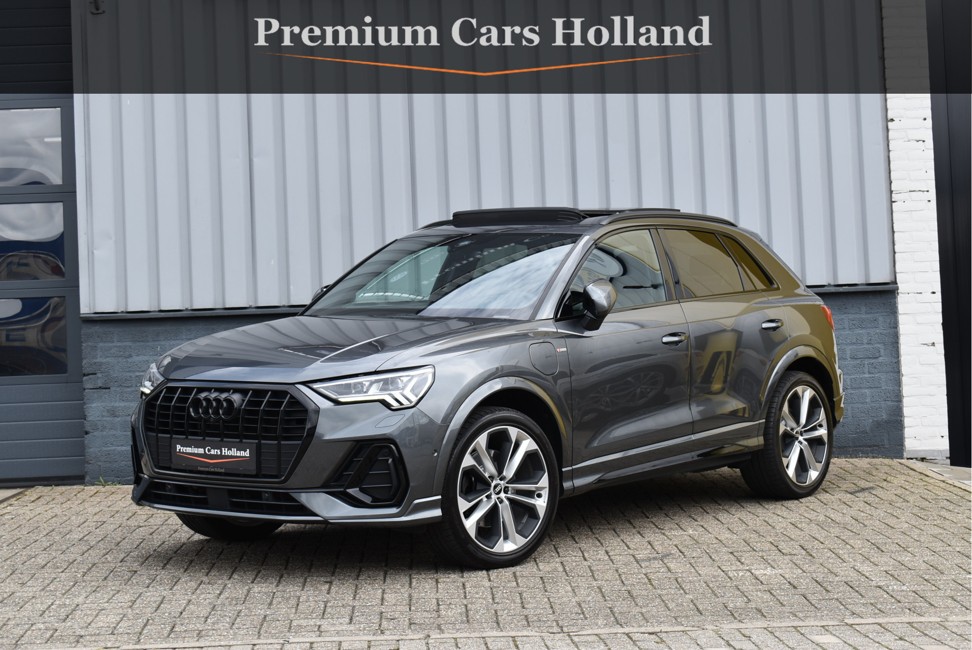Audi Q3 45 TFSI e S-Line 245 Pk Black Ed Pano Sonos Navi Leder 360 Camera Trekhaak Matrix Keyless ACC 20 Inch