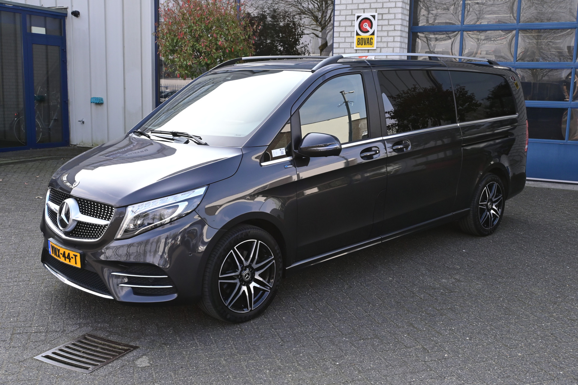 Mercedes-Benz V-Klasse 300d AMG L3 DC Avantgarde Edition Luchtvering, Stoelkoeling, Burmester, 360 Camera, Distronic