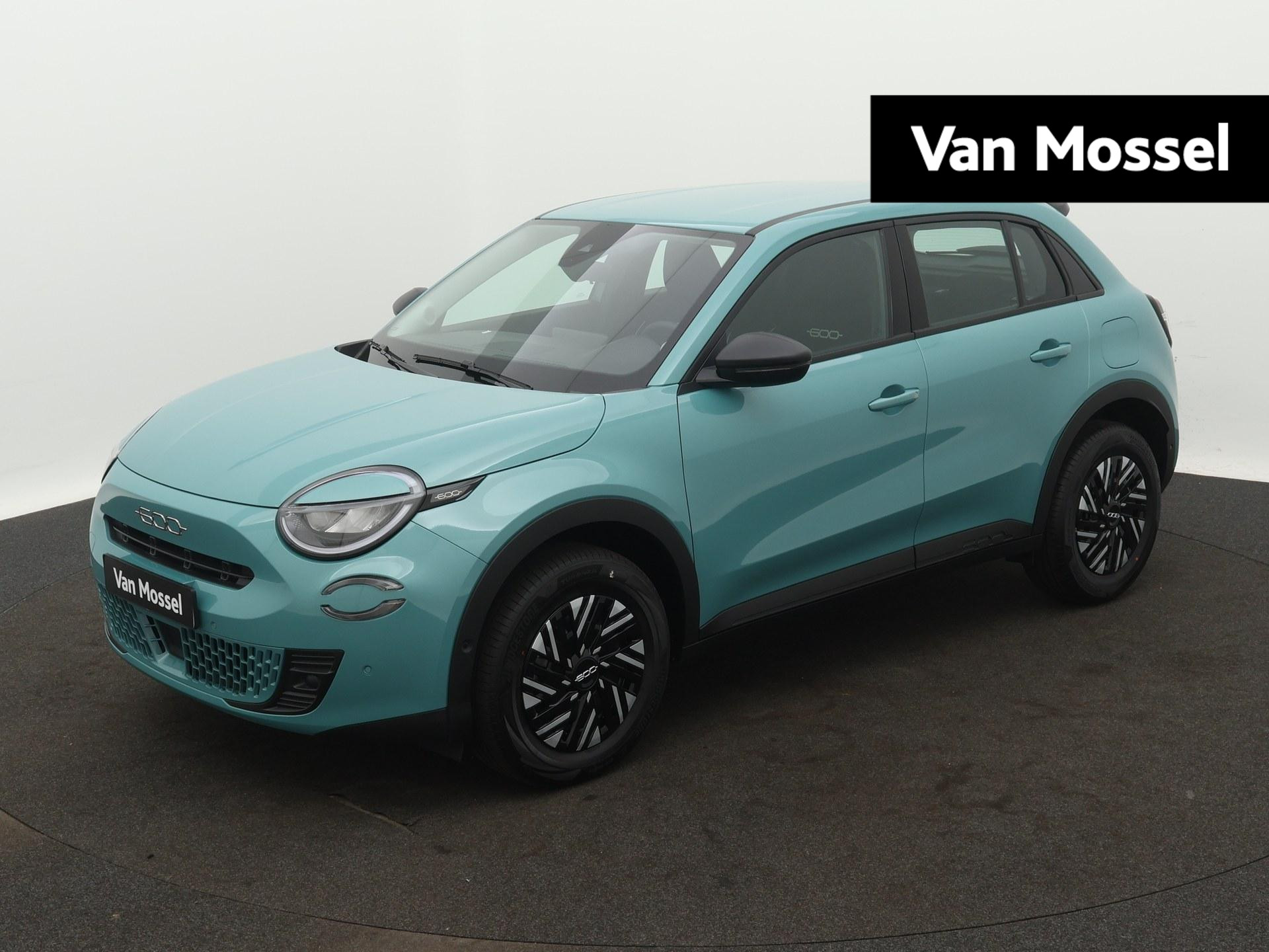 Fiat 600 1.2 Hybrid Urban | Apple & Android Carplay | Parkeersensoren | Led Verlichting | Camera | Parkeersensoren Voor + Achter |
