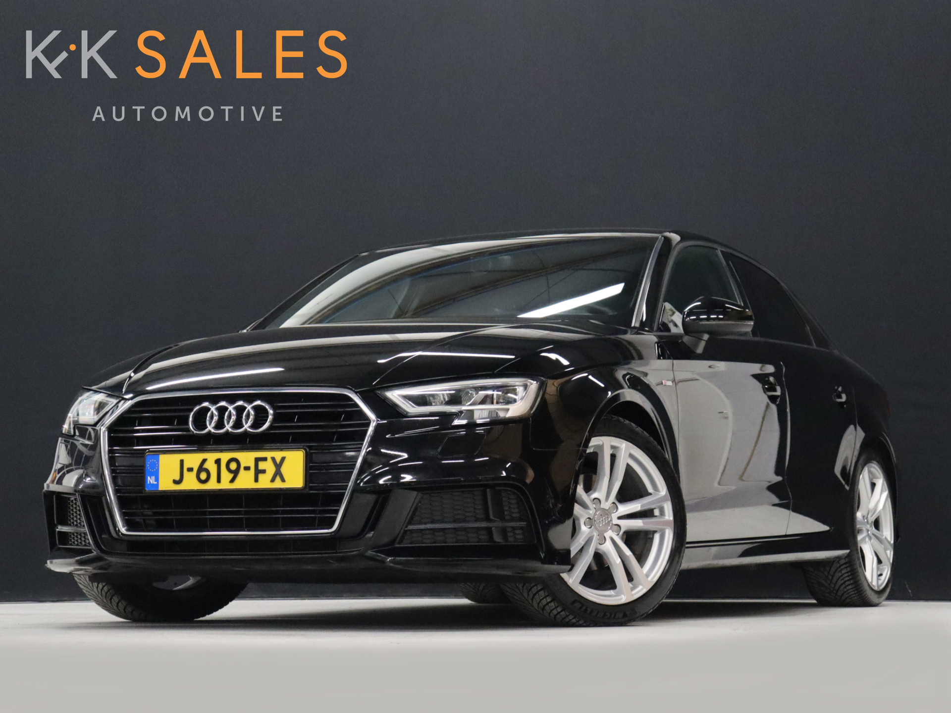 Audi A3 Limousine 35 TFSI CoD Sport S-Line [VIRTUAL COCKPIT, BANG & OLUFSEN, STOELVERWARMING, SPORTSTUUR VLAK, SPORTSTOELEN, CRUISE, NIEUWSTAAT]