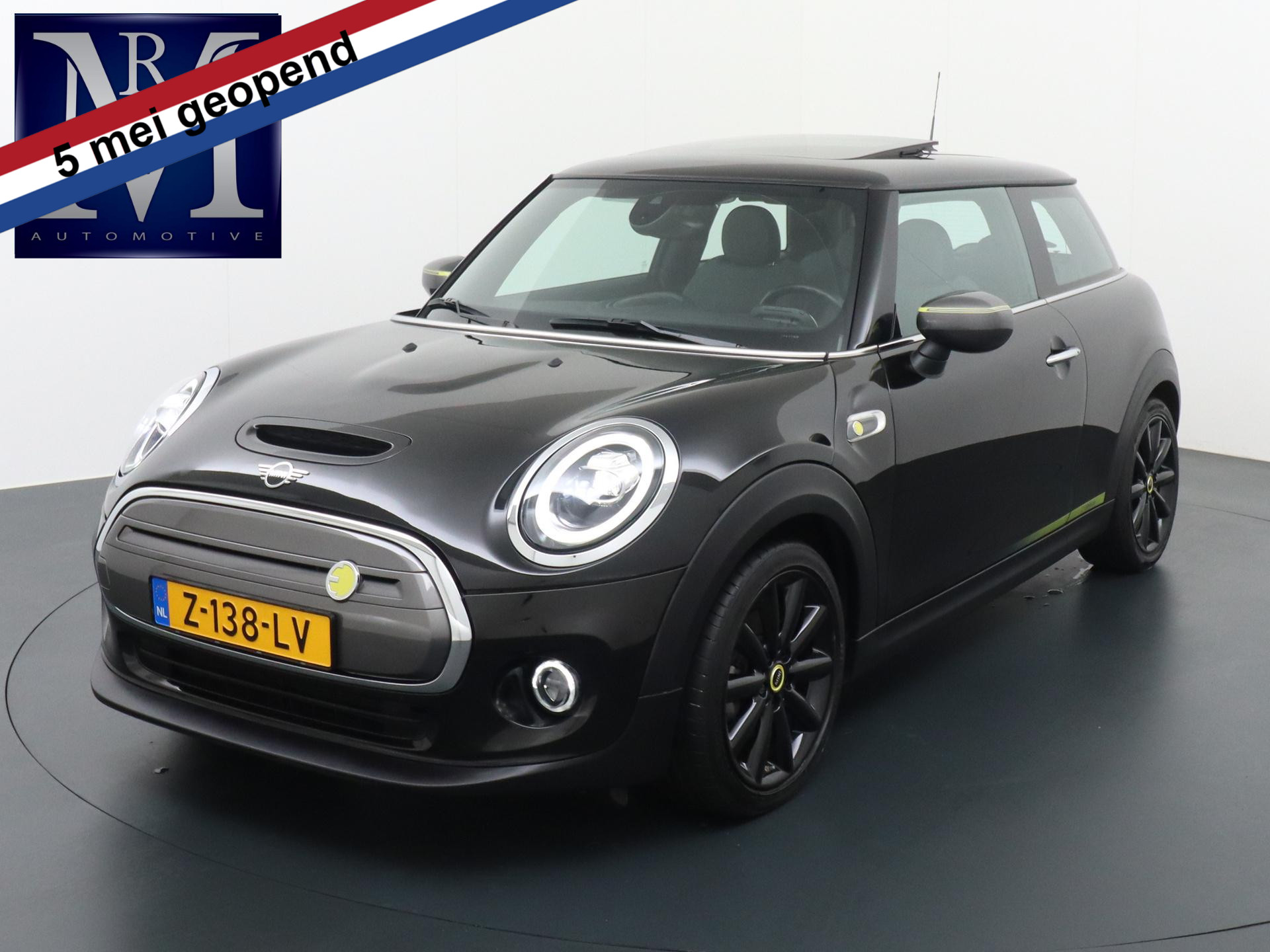 MINI Electric Mini Yours 33 kWh 3 FASE OPLADEN SOH 97% | PANO DAK | STOELVERARMING | CAMERA | APPLE CARPLAY | NAVI | FULL LED | KEYLES | 12M MND BOVAG GARANTIE