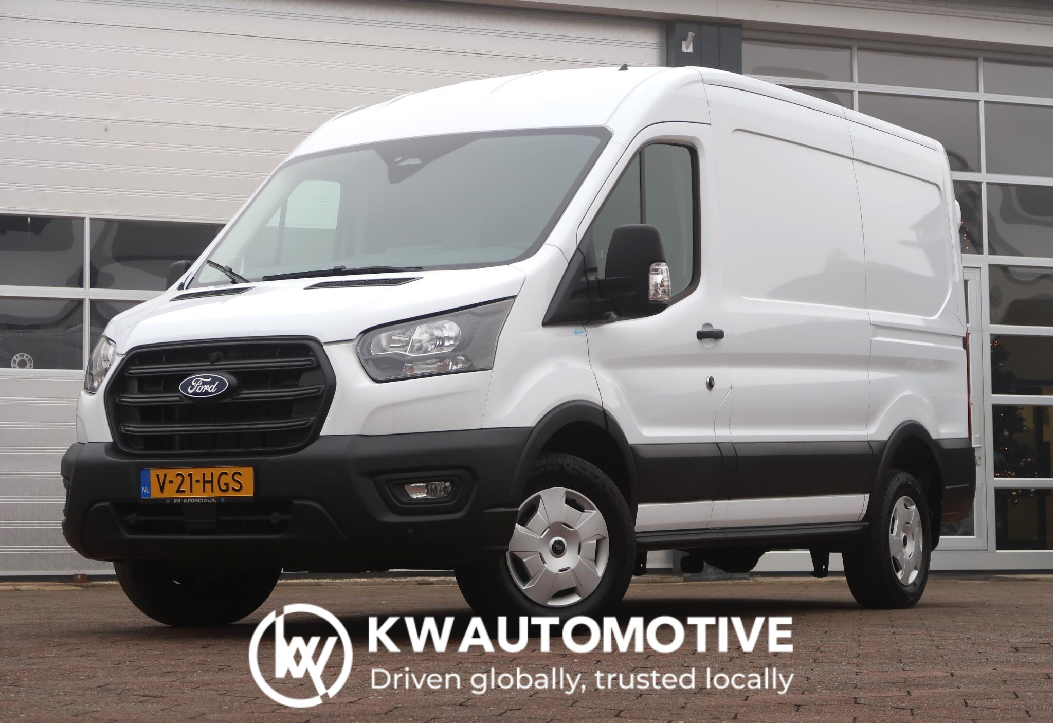 Ford Transit 350 2.0 TDCI L2H2 RWD CAMERA/ APPLE CARPLAY/ AIRCO/ CRUISE/ TREKHAAK