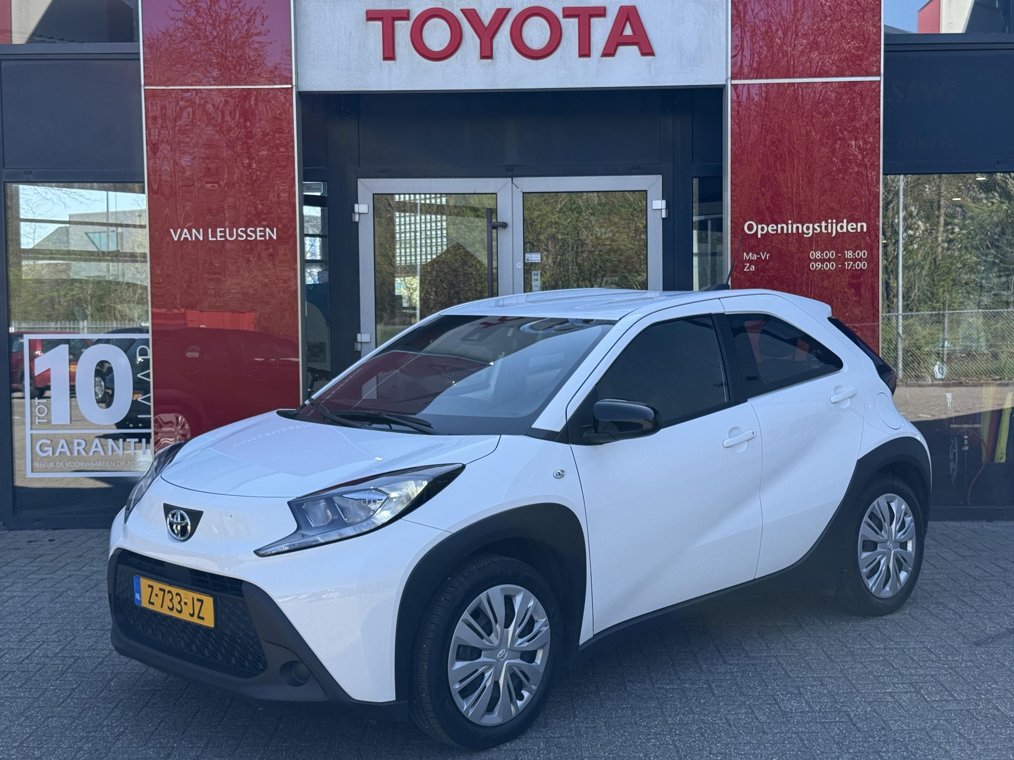 Toyota Aygo X PLAY APPLE/ANDROID AD-CRUISE CAMERA NL-AUTO DAB+