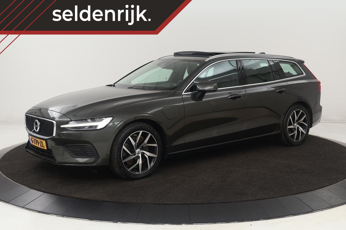 Volvo V60 2.0 T6 Twin Engine AWD Momentum Pro | Panoramadak | Trekhaak | Adaptive cruise | Stoelverwarming | Navigatie | Full LED