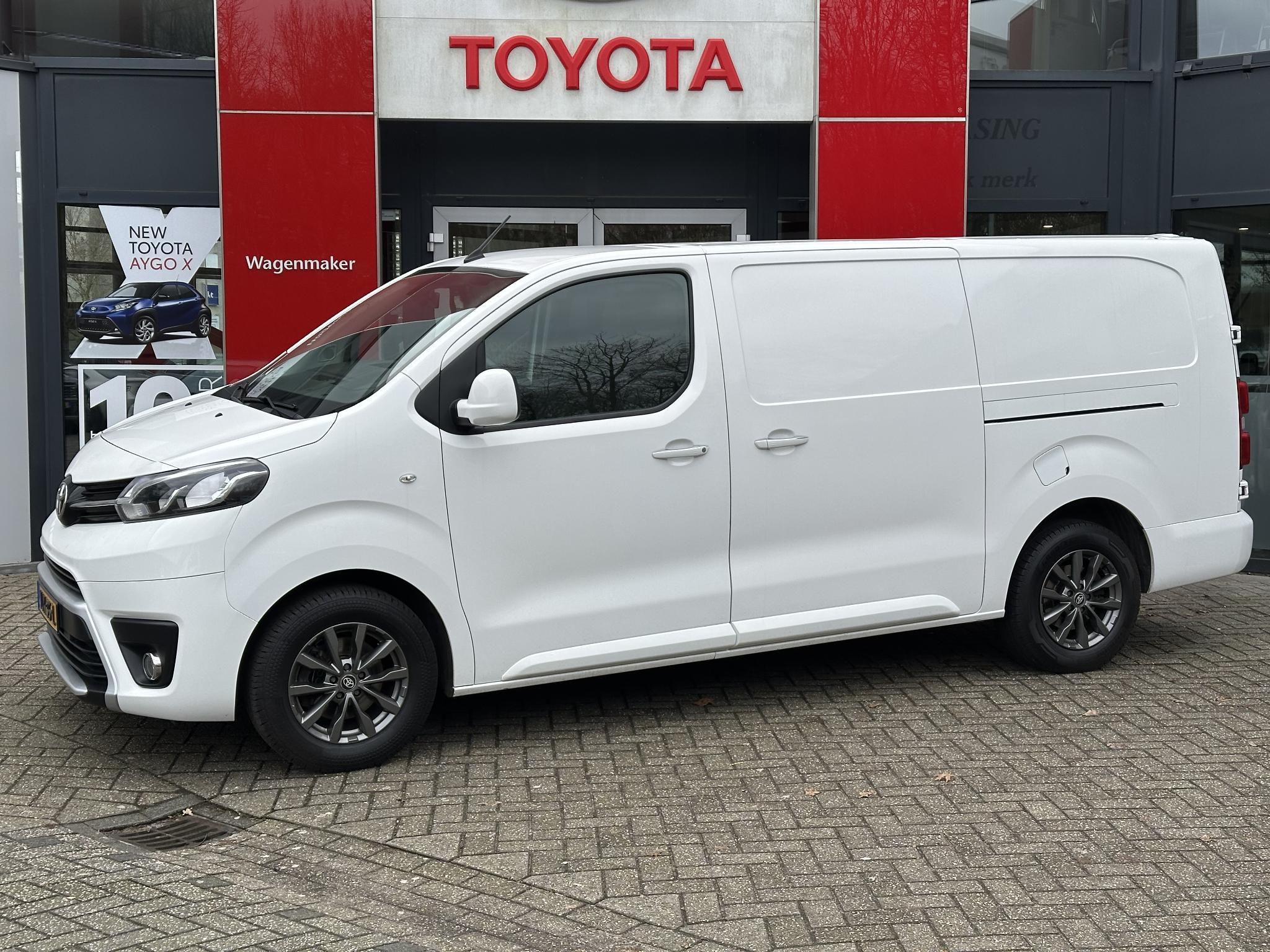 Toyota ProAce Long Worker 2.0 D-4D 177PK PROFESSIONAL AUTOMAAT NAVI CAMERA P-SENSOREN LM-VELGEN 2x SCHUIFDEUR BETIMMERING
