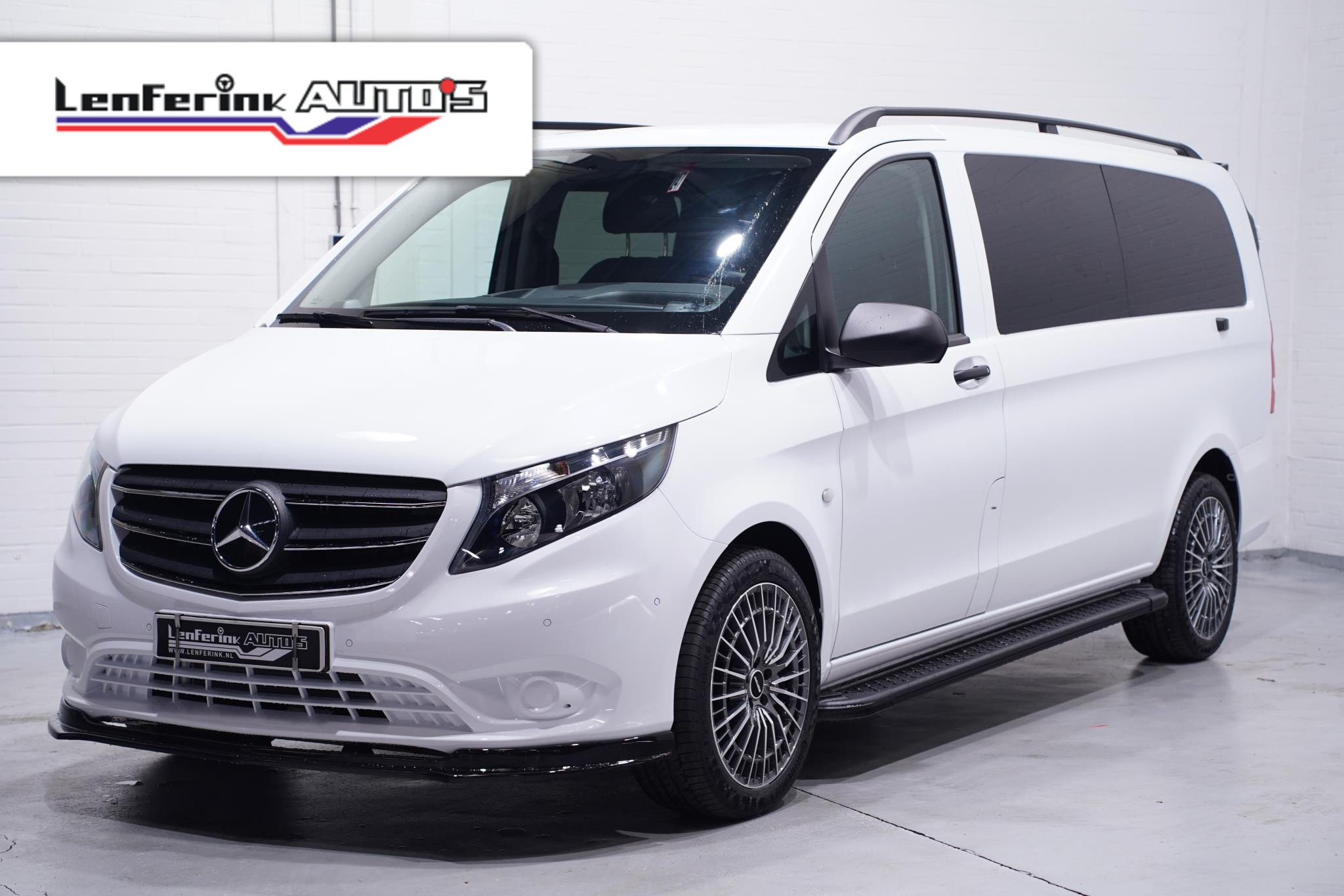 Mercedes-Benz Vito 116 CDI 163 pk Dubbel Cabine Aut. Black&White 19" LMV, Apple Carplay, Cruise Control, Spoilers, 5-Zits