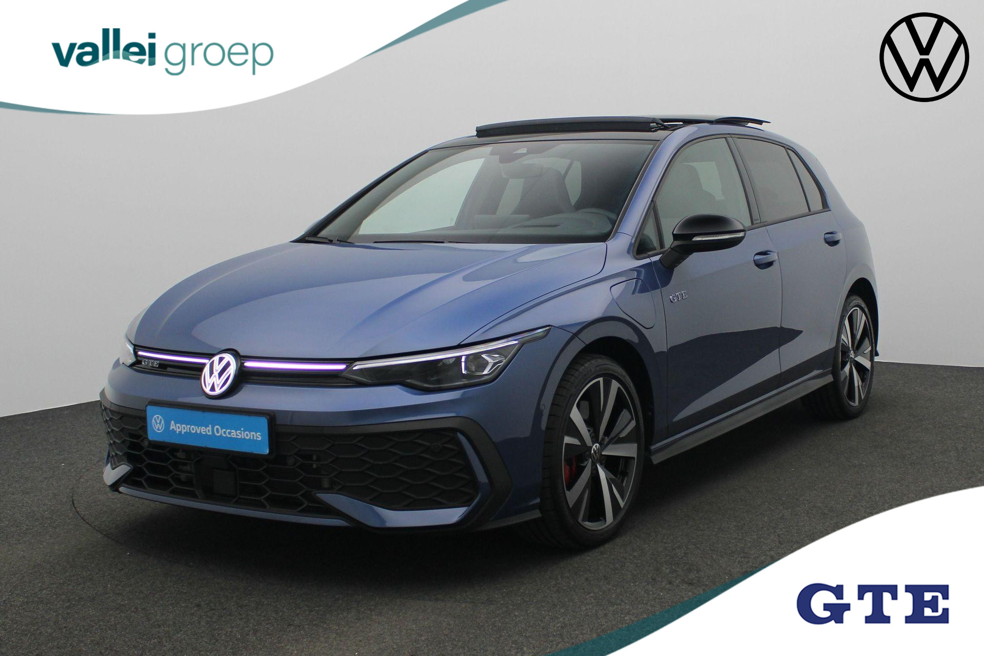 Volkswagen Golf GTE 1.5 eHybrid 272 pk DSG | Panoramadak | IQ Light | Head-up display | Stuur-/stoelverwarming | Achteruitrijcamera