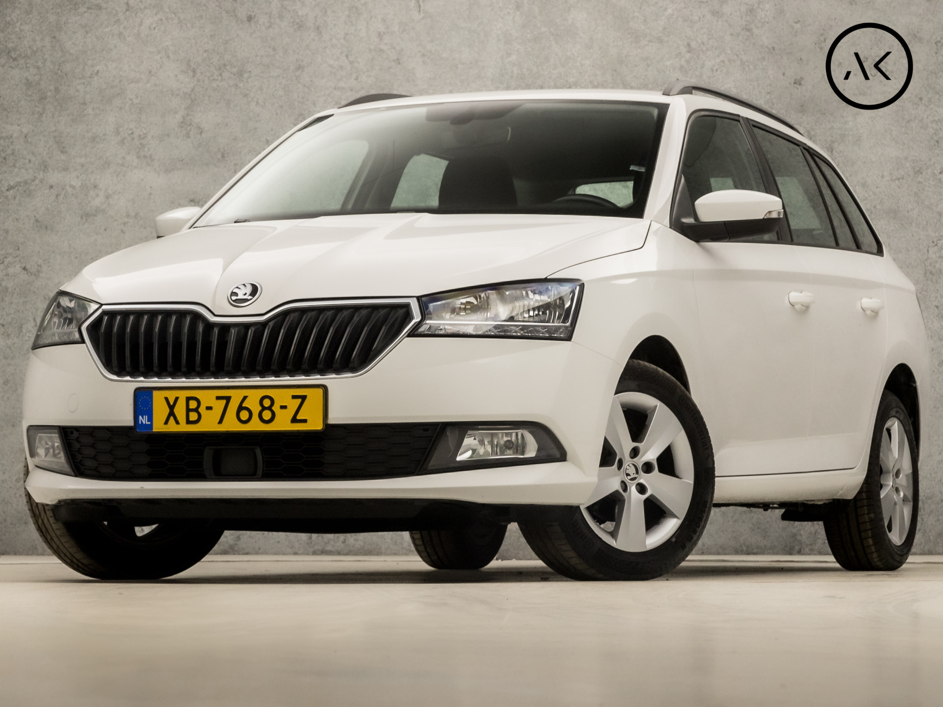 Škoda Fabia Combi 1.0 Clever (APPLE CARPLAY, NAVIGATIE, CLIMATE, SPORTSTOELEN, PARKEERSENSOREN, DAB+, CRUISE, NIEUWSTAAT)