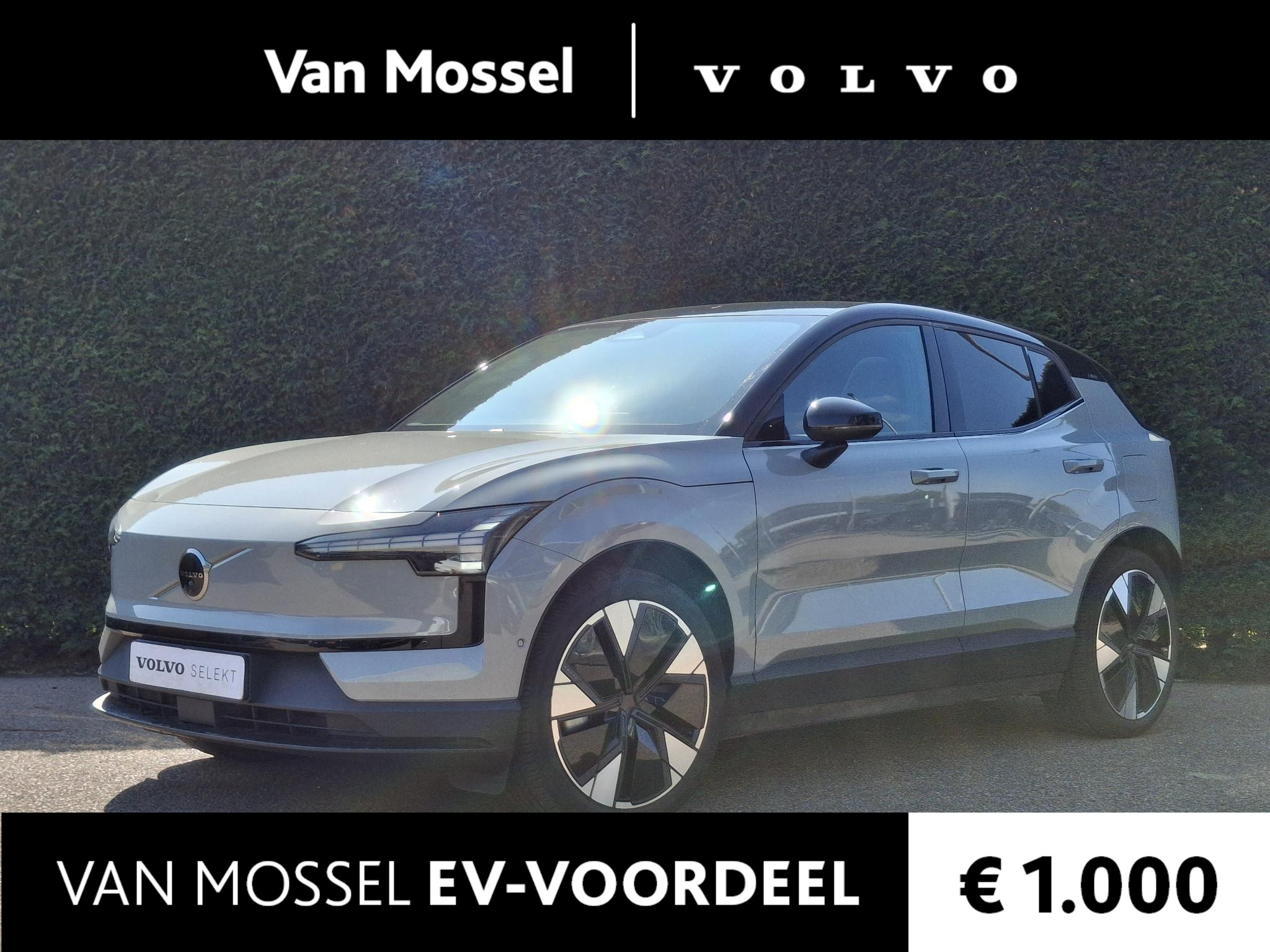 Volvo EX30 Twin Motor Performance Ultra 69 kWh | 360 camera | Climate pack | Panoramadak | Elektrisch verstelbare stoelen |
