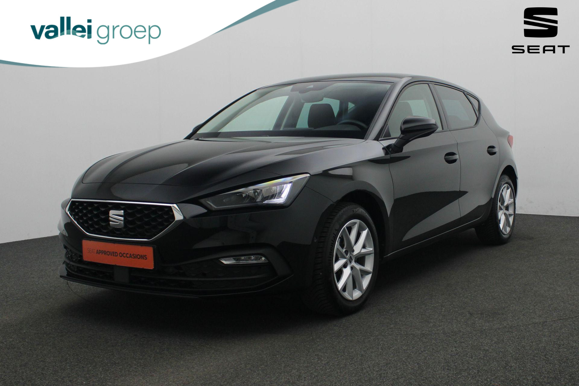 SEAT Leon 1.0 TSI 110 pk Style Business Intense | Achteruitrijcamera | Navigatie | Adaptive Cruise