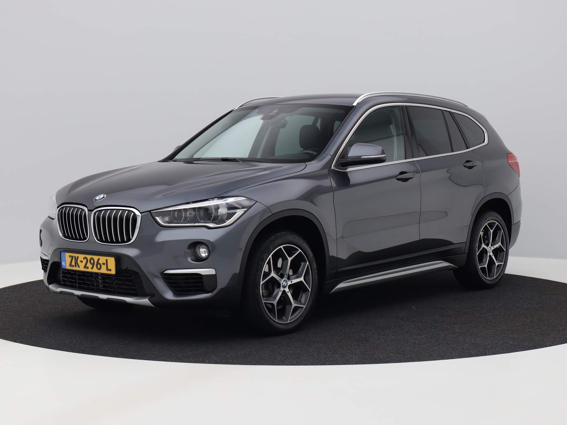 BMW X1 sDrive20i 192 PK Automaat High Executive