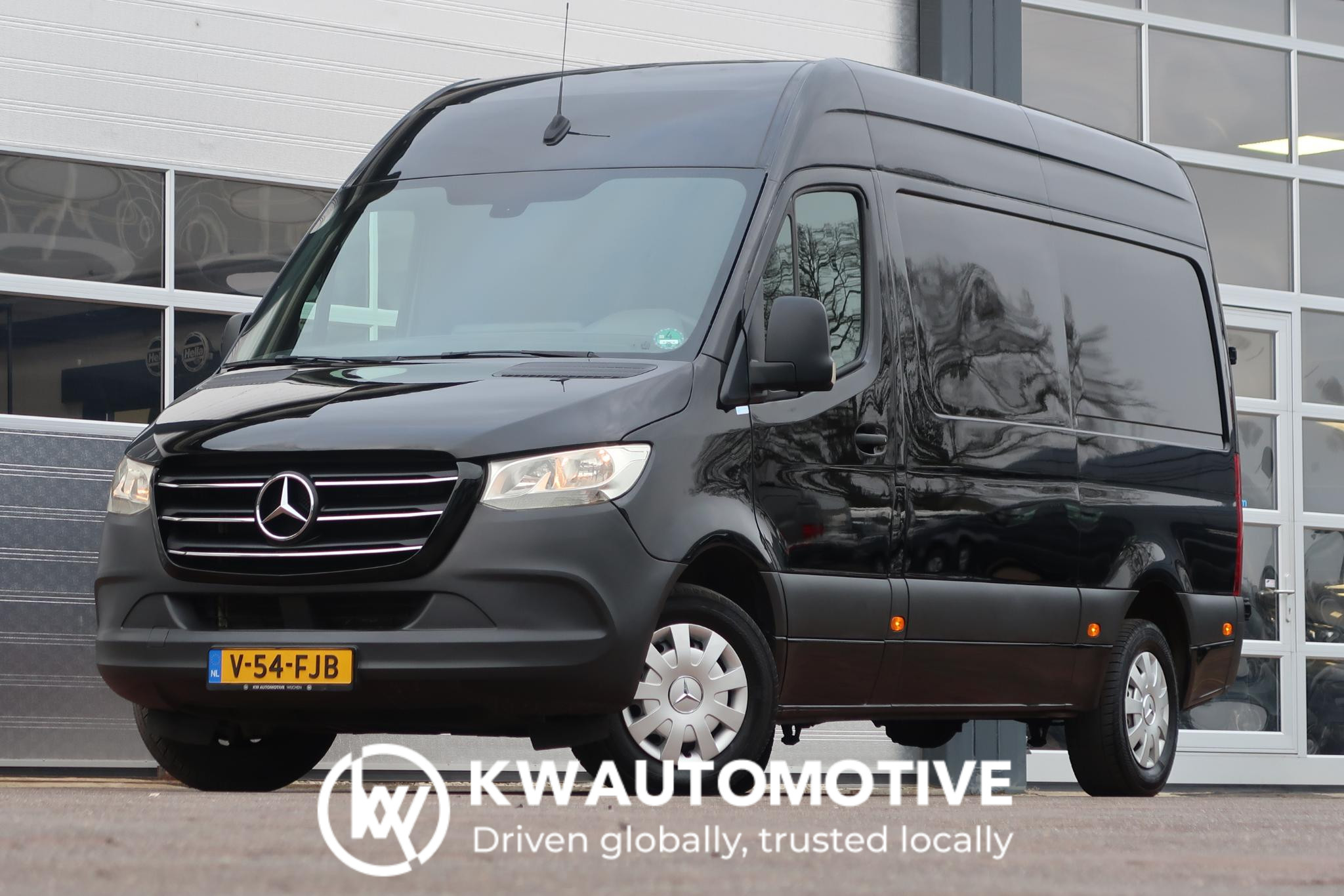 Mercedes-Benz Sprinter 317 CDI L2H2 AUT/ 3.5T/ CAMERA/ MBUX/ CRUISE/ AIRCO