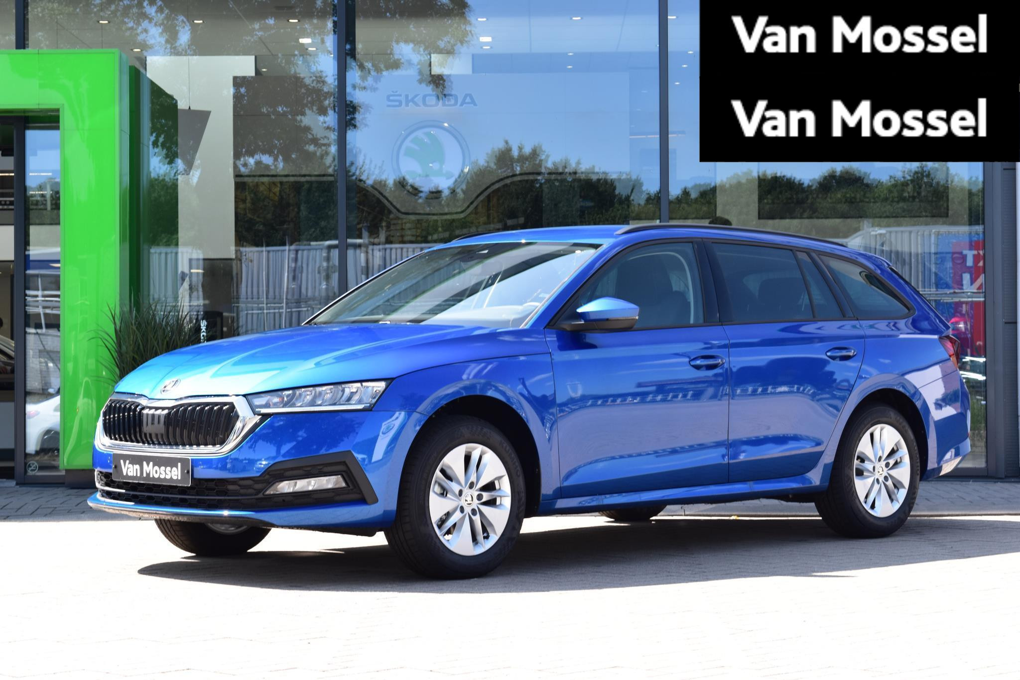 Škoda Octavia Combi 1.0 TSI Business Edition Plus 110 PK | LED Koplampen | Trekhaak | Navigatie | Climate Control | Adaptive Cruise Control | Travel pakket | Apple Carplay/Android Auto | Elektrische achterklep | Privacy Glass | Parkeersensoren | Lichtmetalen velgen | €3.881,- Actiekorting! | PRIJS = NETTO RIJKLAAR! | Direct leverbaar! |