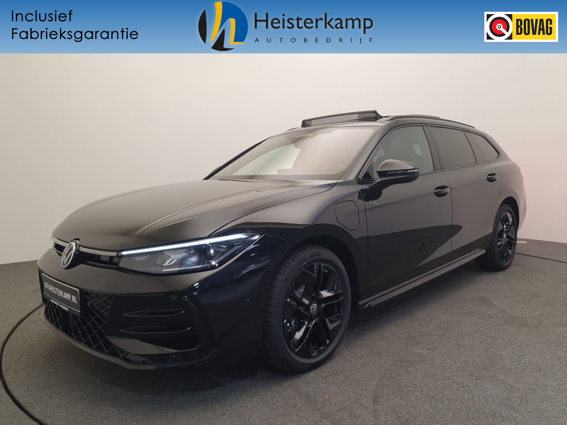 Volkswagen Passat Variant 1.5 eHybrid 272pk DSG/AUT R-Line Wegklapbare trekhaak, Panoramadak, Leder