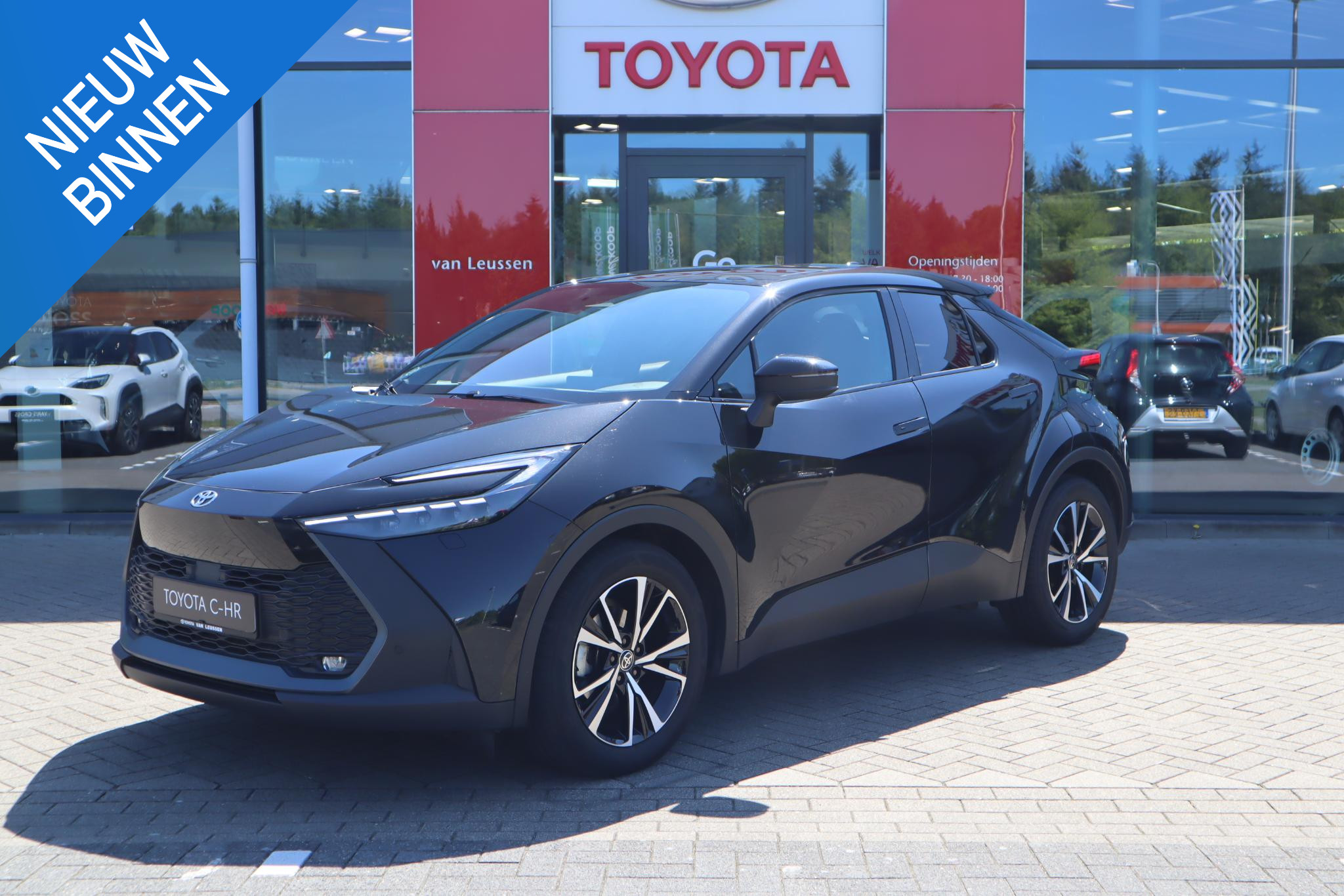 Toyota C-HR 1.8 HYBRID 140 FIRST EDITION APPLE/ANDROID EL-ACHTERKLEP. BLIND-SPOT KEYLESS STOEL/STUURVERWARM. NAVI AD-CRUISE