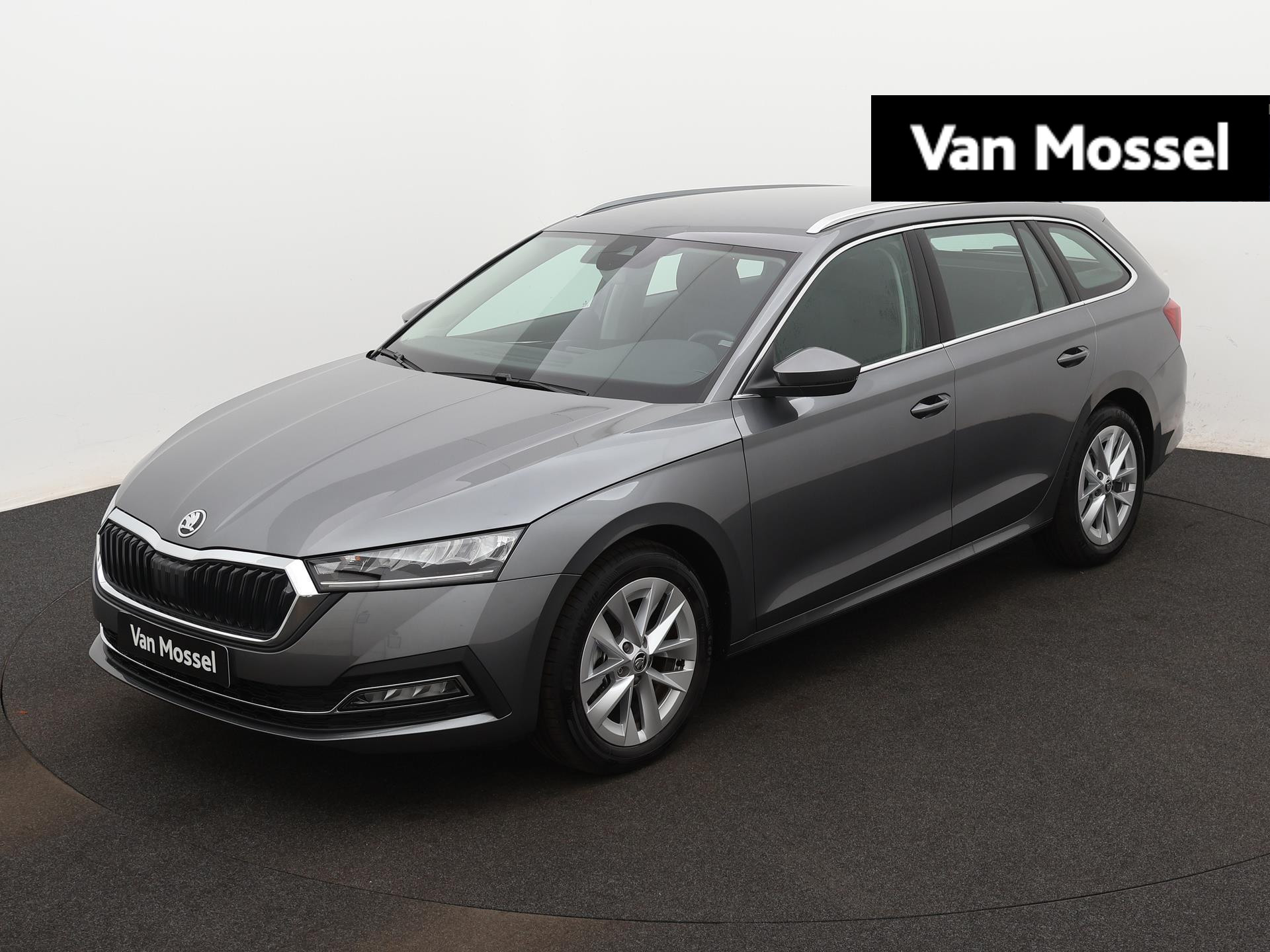 Škoda Octavia Combi 1.0 TSI Business Edition Plus 110 PK | LED Koplampen | Navigatie | Climate Control | Adaptive Cruise Control | Travel pakket | Apple Carplay/Android Auto | Elektrische achterklep | Stoelverwarming | Privacy Glass | Parkeersensoren | Lichtmetalen velgen | € 2.819,- Actievoordeel! | Direct leverbaar! |