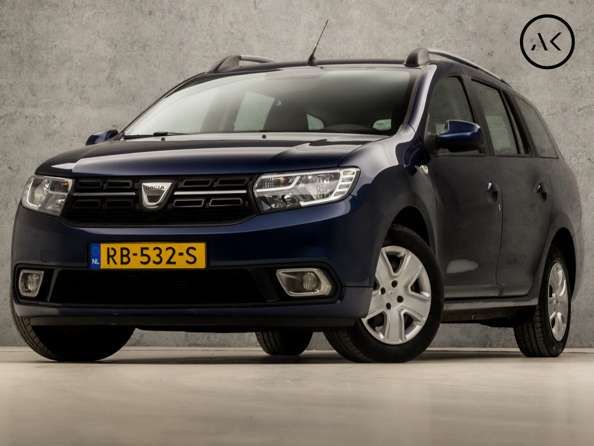 Dacia Logan MCV 0.9 TCe Luxury (NAVIGATIE, AIRCO, CRUISE, SPPORTSTOELEN, ARMSTEUN, BLUETOOTH, TREKHAAK, NIEUWE APK, NIEUWSTAAT)