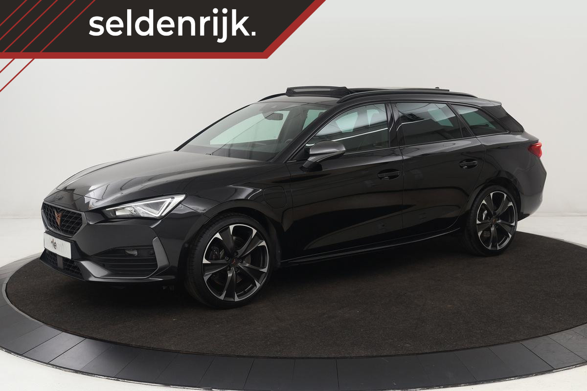 CUPRA Leon 1.4 e-Hybrid | 245pk | Panoramadak | Stoel & stuurverwarming | Carplay | Adaptive cruise | Sfeerverlichting | Navigatie | Camera | PHEV