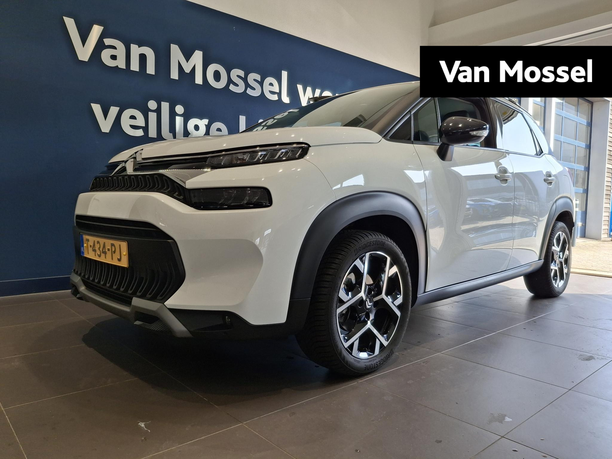 Citroën C3 Aircross 1.2 PureTech Shine | Climate control | Apple Carplay/Android Auto | Parkeersensoren