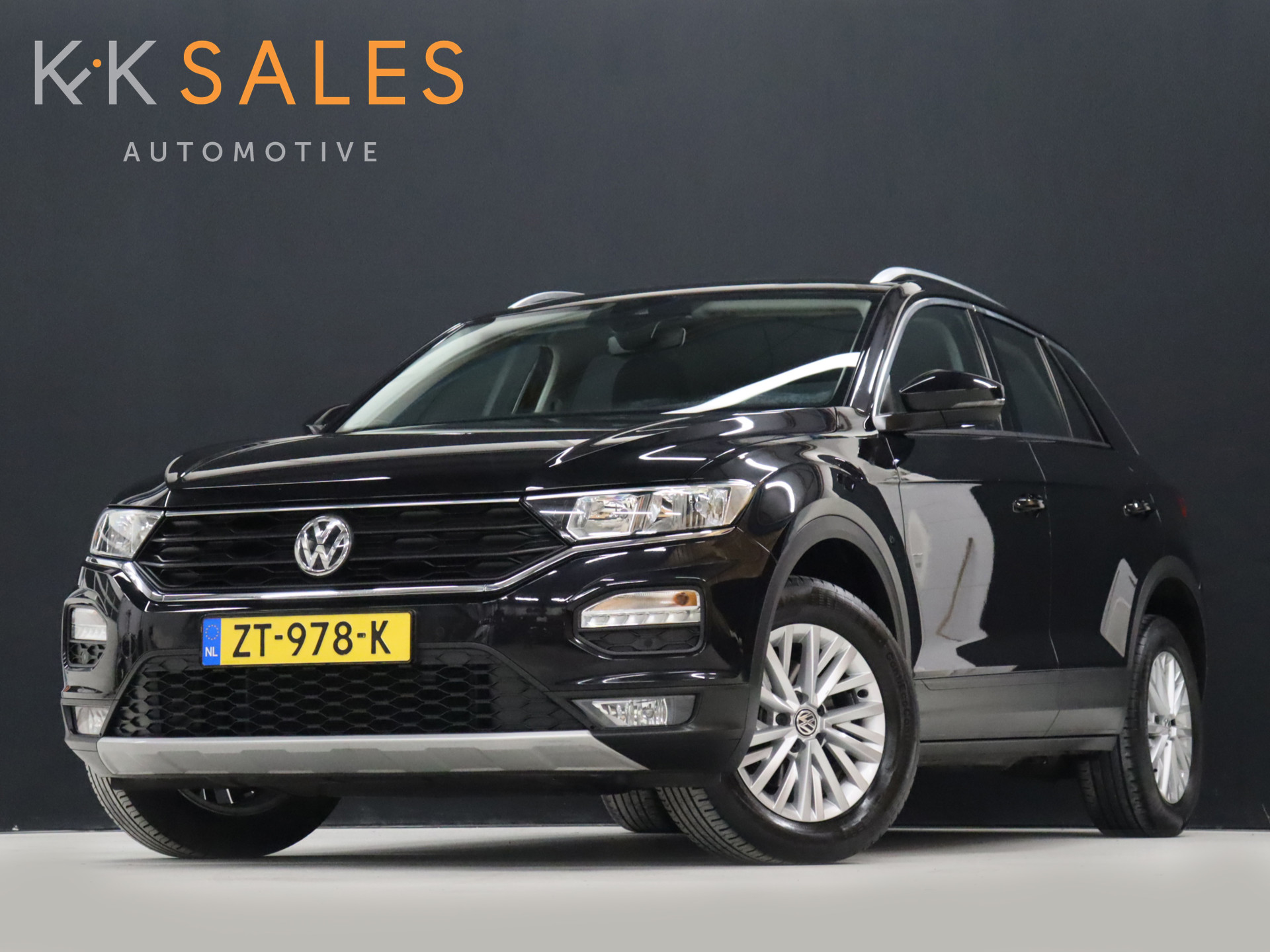 Volkswagen T-Roc 1.0 TSI Style Business [APPLE CARPLAY, ADAPTIVE CRUISE, ELEKTRISCHE ACHTERKLEP, MULTIFUNCTIONEEL STUUR, CLIMATE CONTROL, NAVIGATIE, NIEUWSTAAT]