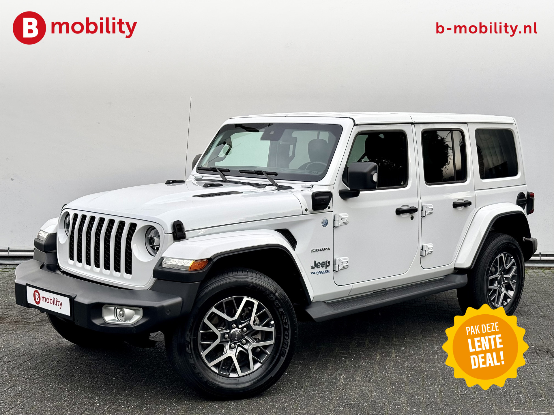 Jeep Wrangler Unlimited 4xe 380PK Sahara 4X4 Hybride Trekhaak 1.587kg | Leer | Achteruitrijcamera | Adaptive Cruise Control | Apple CarPlay | Stuur/Stoelverwarming