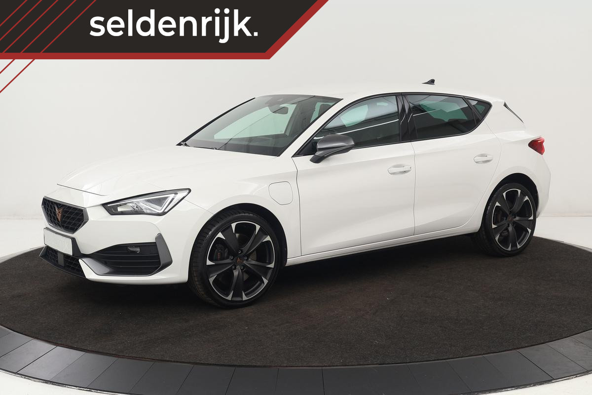 CUPRA Leon 1.4 e-Hybrid VZ | Carplay | Stoel & stuurverwarming | Sfeerverlichting | Navigatie | PDC | Keyless | Full LED | Sportstoelen | PHEV