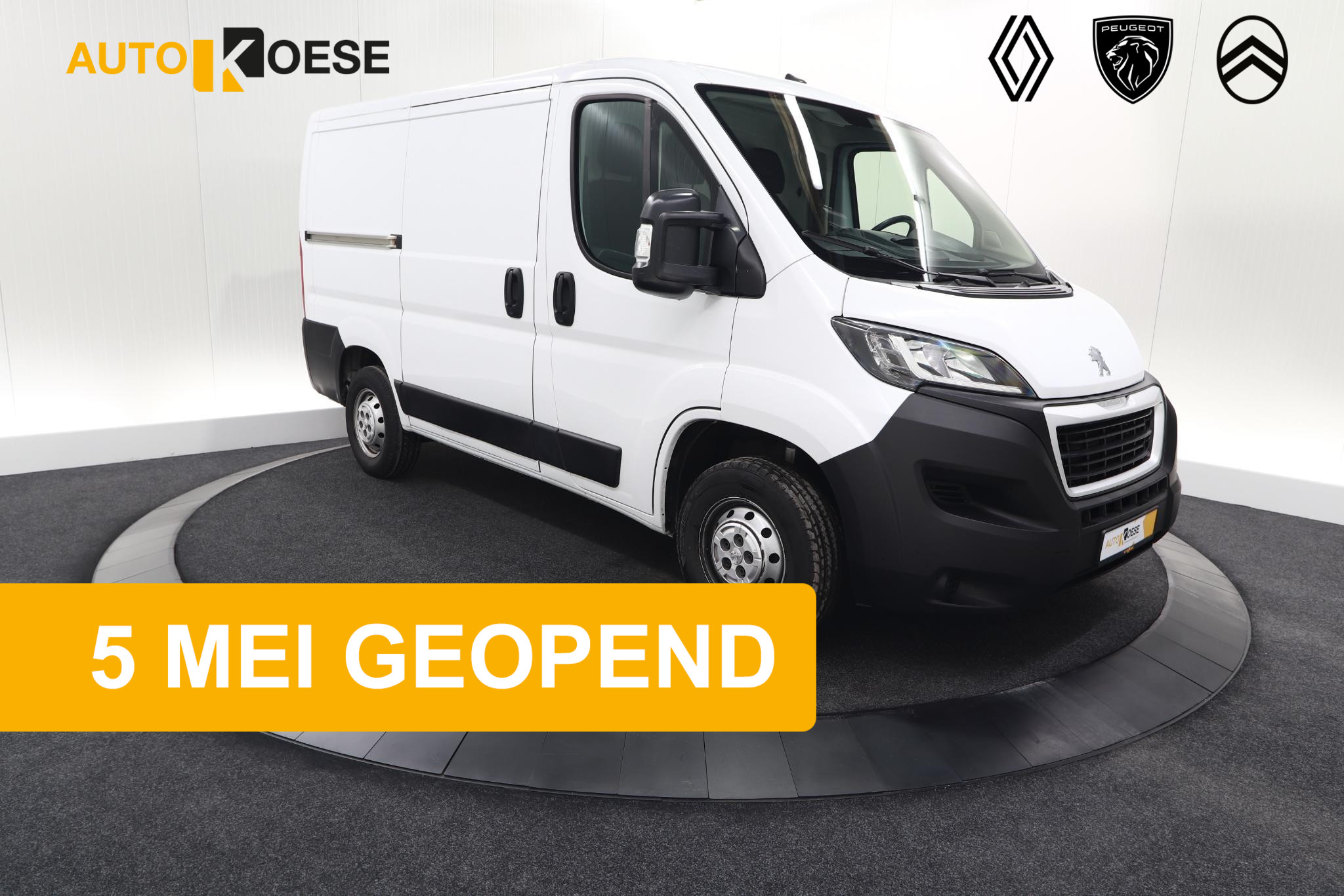 Peugeot Boxer 330 2.2 BlueHDi 120 L1H1 Premium | Trekhaak | Camera | Betimmering Laadruimte | Navigatie
