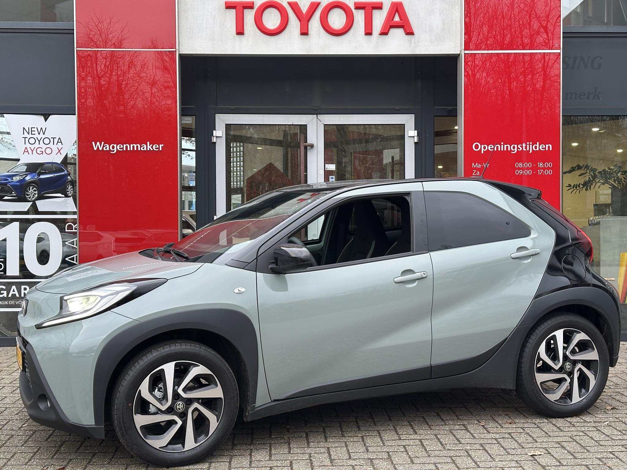 Toyota Aygo X PULSE APPLE/ANDROID CAMERA CLIMA 17"LMV PRIVACY-GLASS LED DAB+ NL-AUTO