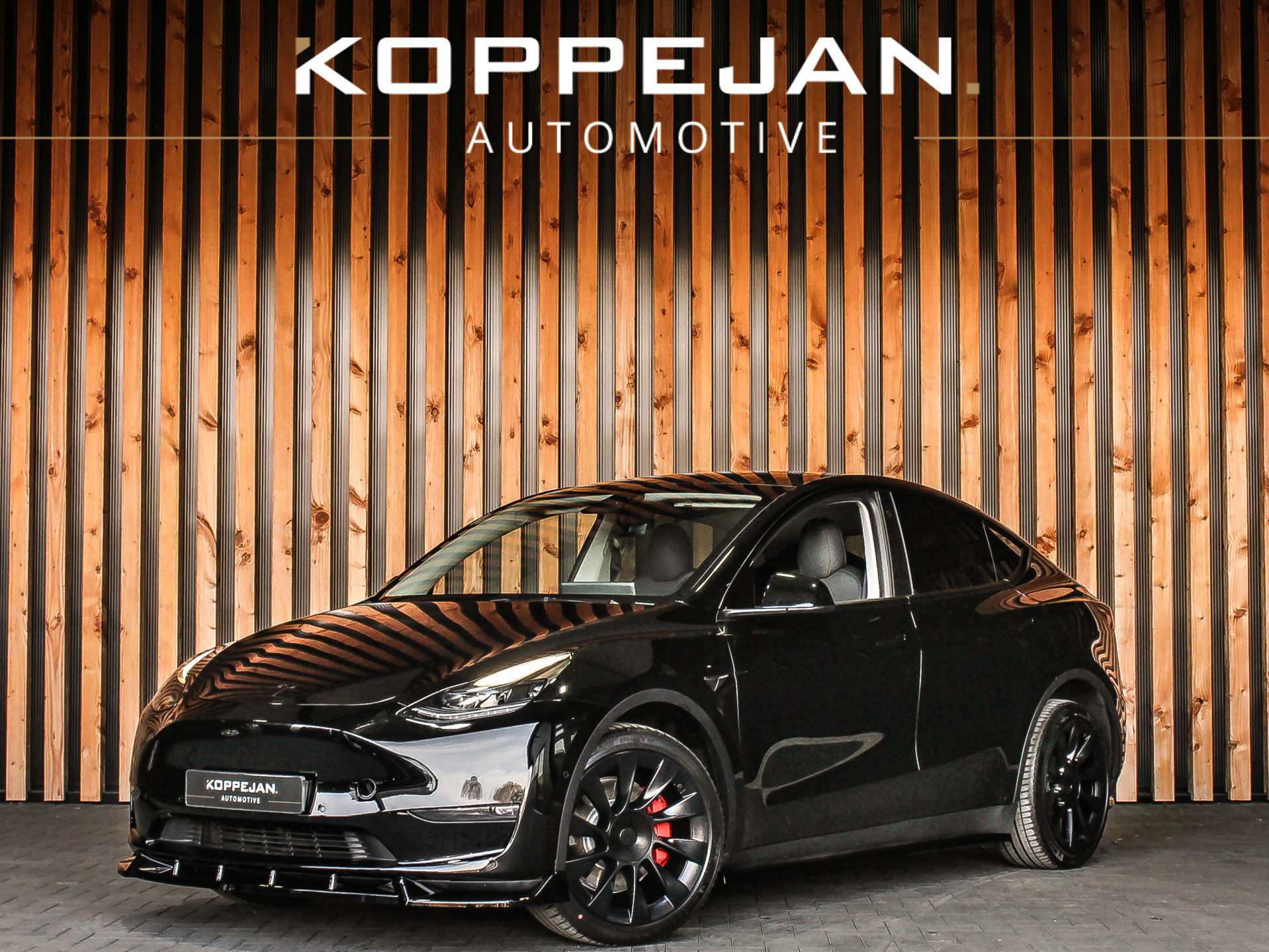 Tesla Model Y Long Range AWD 75 kWh 351PK | AUTOPILOT 3.0 | MATRIX LED | PANORAMADAK | LEER | €32.975 EX BTW |