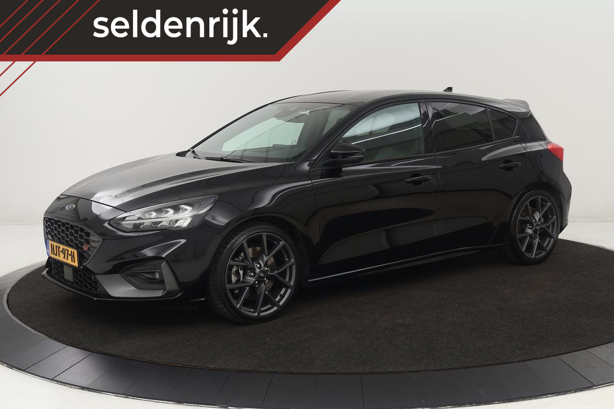 Ford Focus 2.3 EcoBoost ST-3 | Stoel & stuurverwarming | B&O Sound | Recaro Sportstoelen | Carplay | Full LED | Navigatie | Half leder