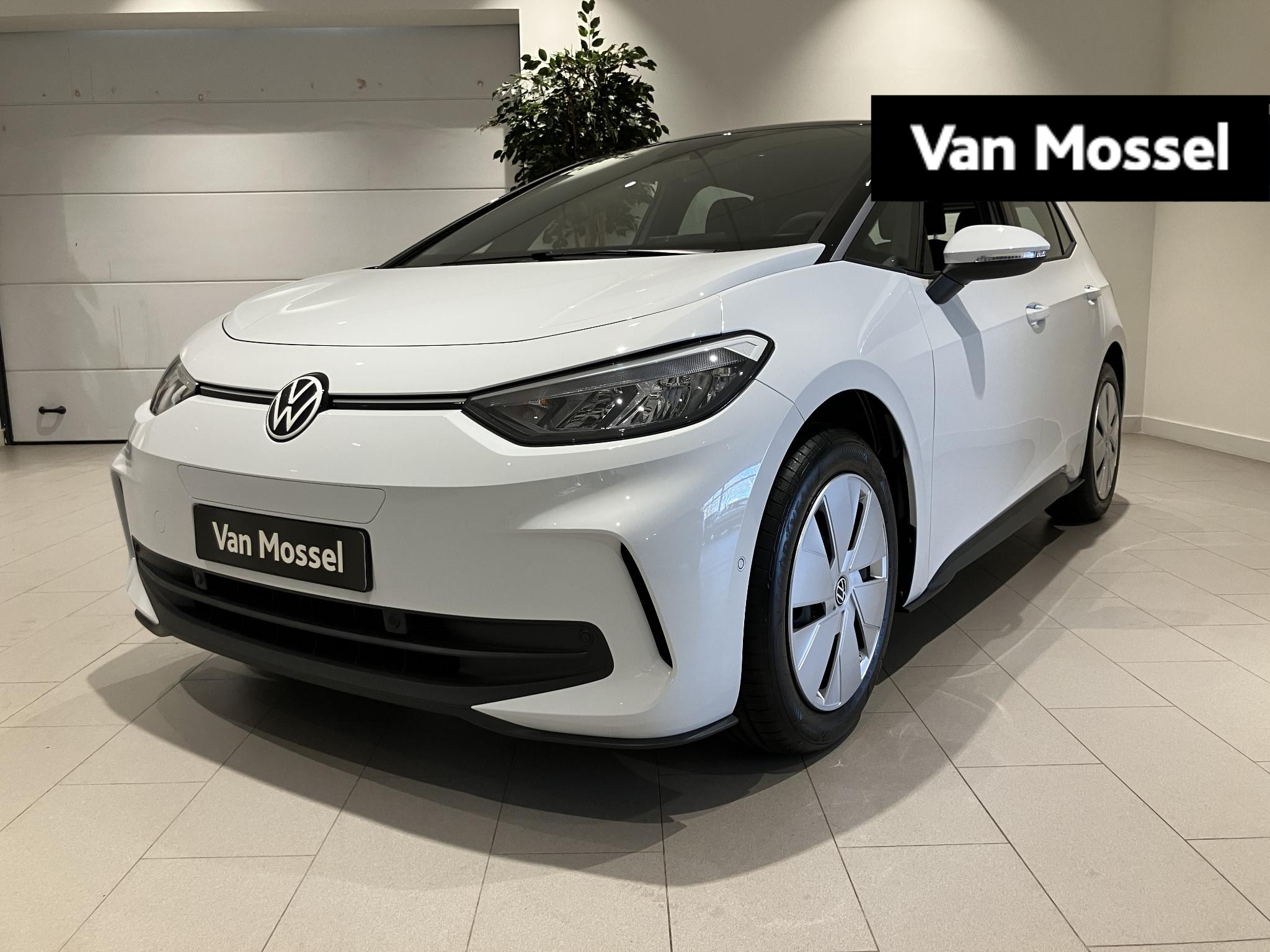 Volkswagen ID.3 Pure Oranje Edition 52 kWh 170 PK | Apple Carplay | Steunhaak | Stoelverwarming | Achteruitrijcamera | Park Assist | Stuurwielverwarming | Adaptive Cruise Control | Parkeersensoren |