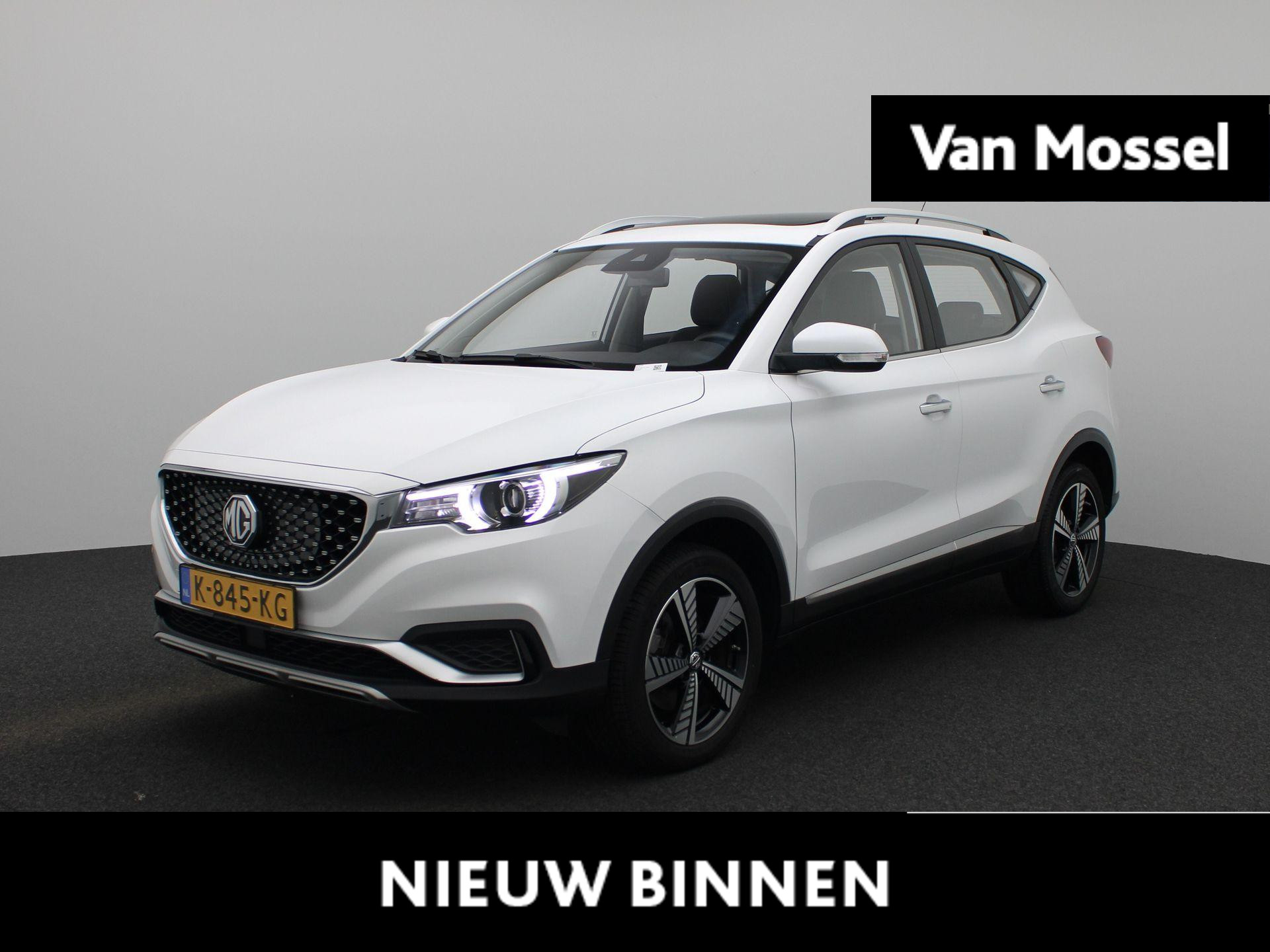 MG ZS-EV Luxury 45 kWh | Lederen bekleding | Panoramadak | Navigatie | Apple carplay