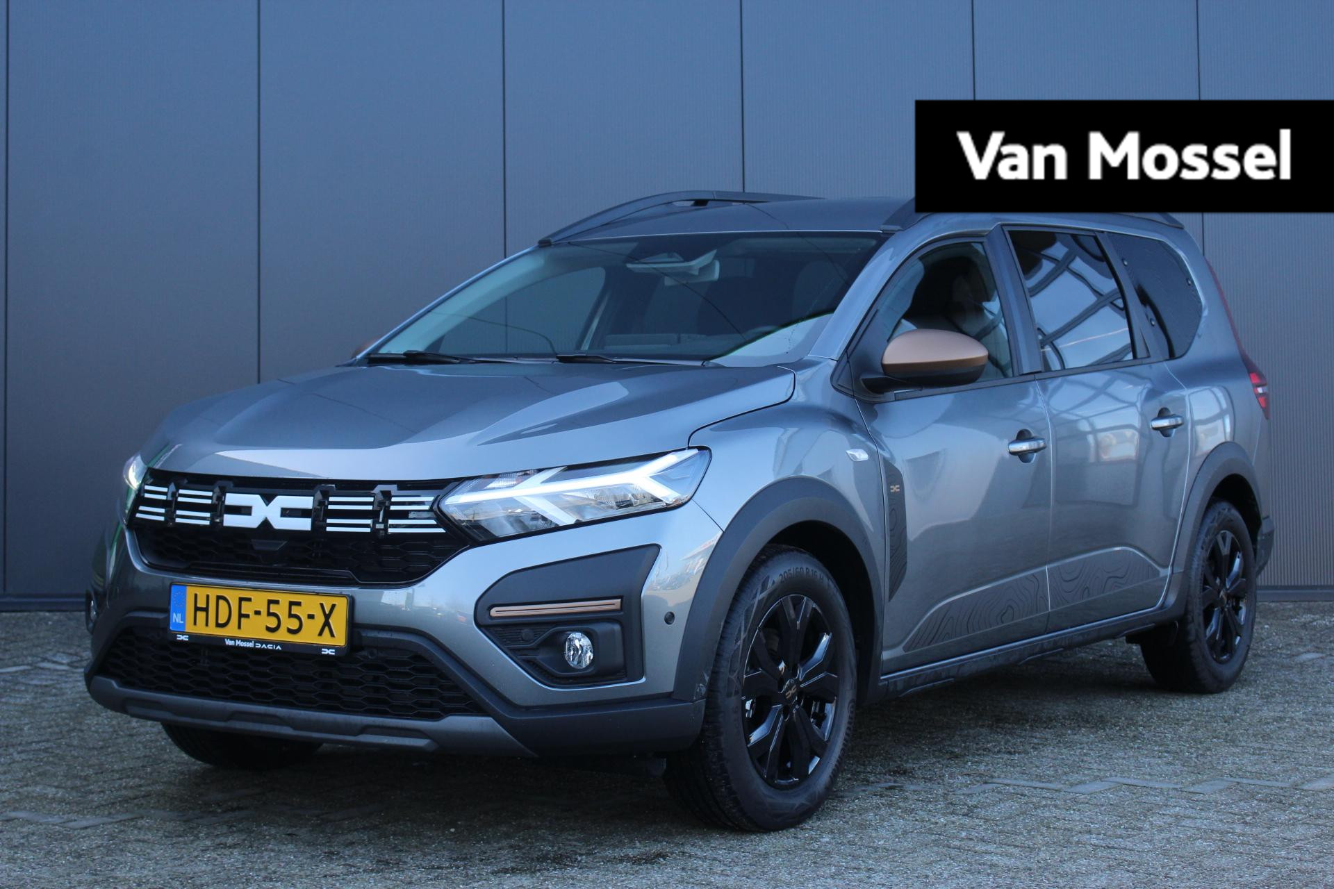 Dacia Jogger 1.0 TCe 100Pk ECO-G Extreme 7p. | Draadloze Carplay | Parkeersensoren & Camera | Climate Control | Isofix | Automatische Verlichting & Regensensoren | Keyless Entry |