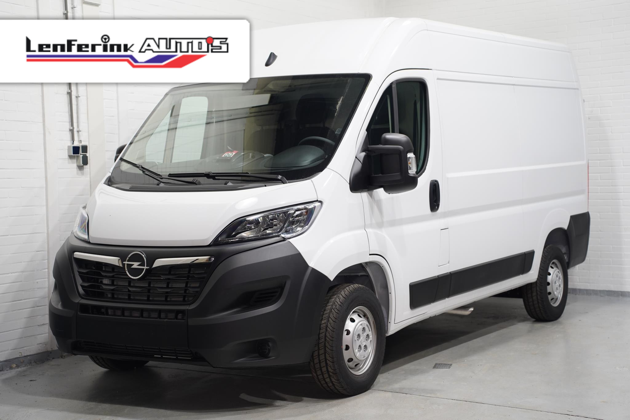 Peugeot Boxer 2.2D 140 pk L2H2 Navi, Camera, Aut. Airco Apple Carplay, Cruise Control, 270 Graden Deuren, 3-Zits, Nieuw