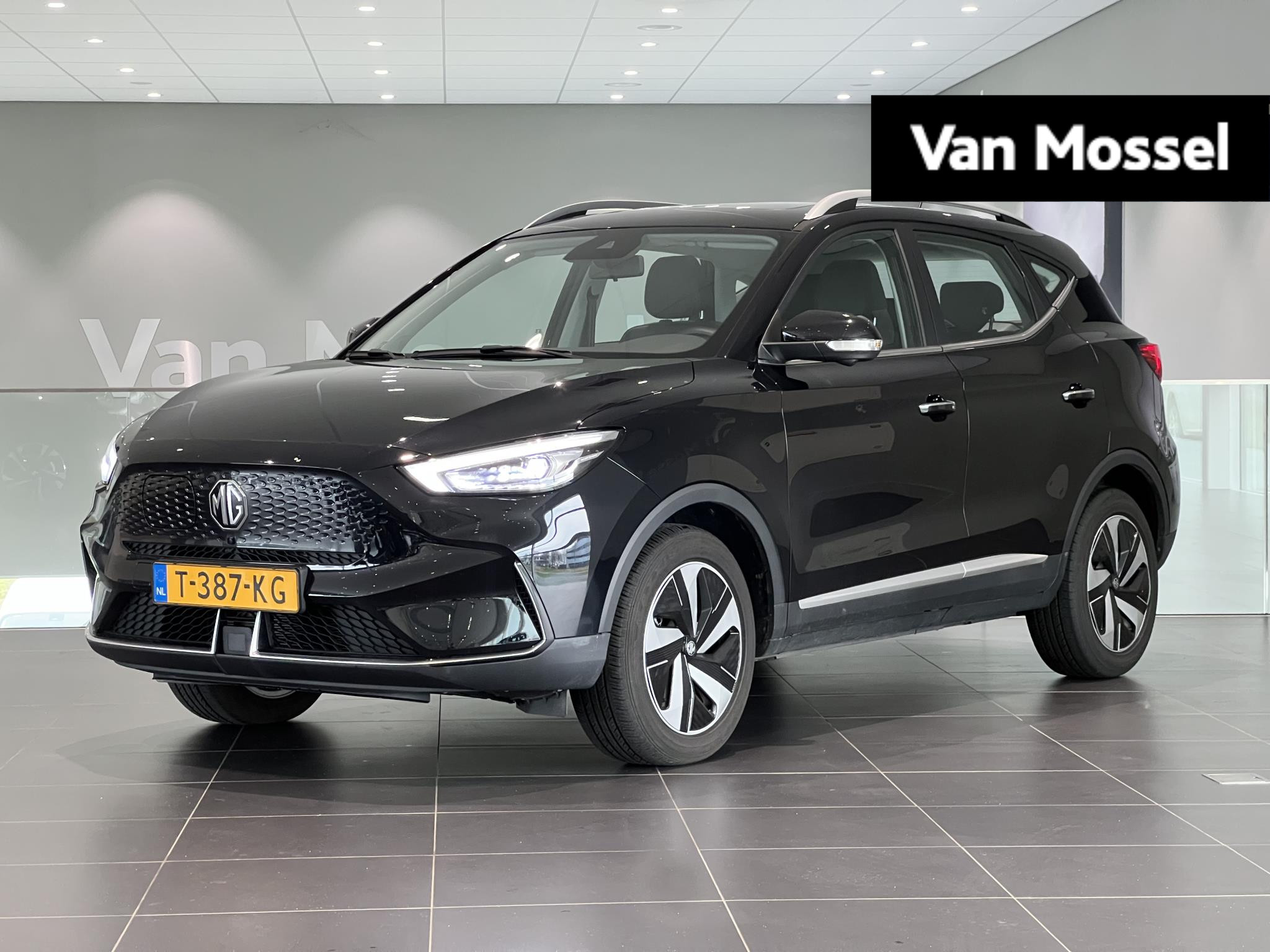MG ZS-EV Long Range Luxury 70 kWh | Panoramadak | Leder | Navi | 360 Camera | Stoelverwarming |