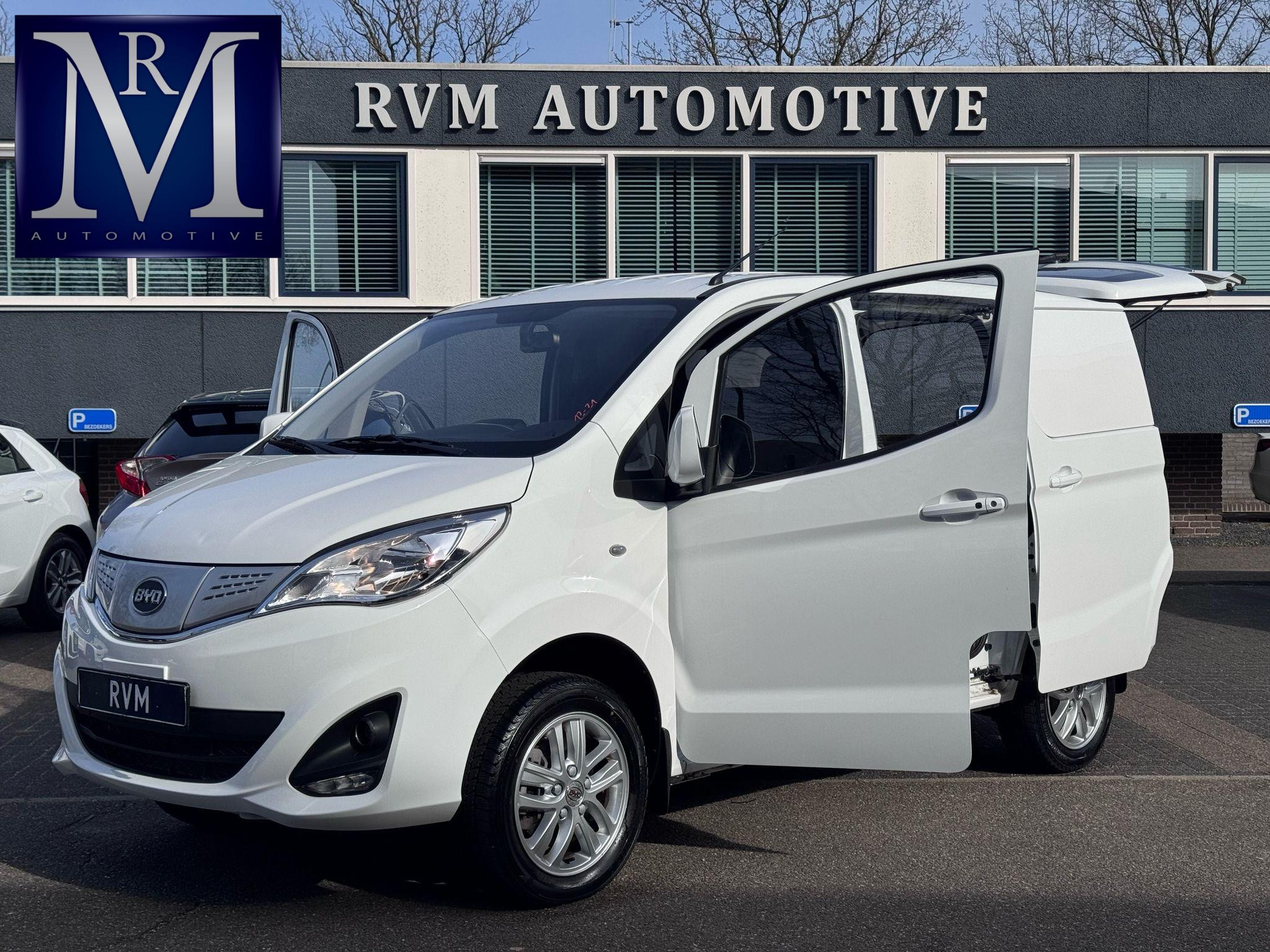 BYD ETP3 Standard 45 kWh VAN €18.900 VOOR 16.440 UW LENTEVOORDEEL: €2.460,- | RIJKLAARPRIJS INCL. RESTERENDE FABRIEKSGARANTIE