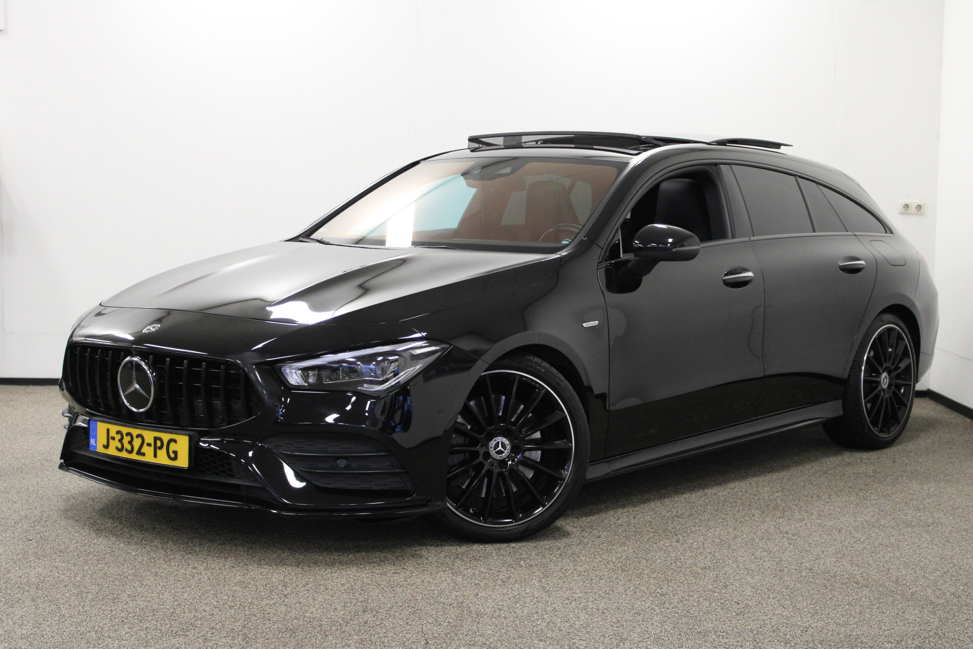 Mercedes-Benz CLA Shooting Brake 250 4MATIC Edition AMG Premium Plus Burmester|Pano|HUD|Sfeer|Multi-beam|Side|360