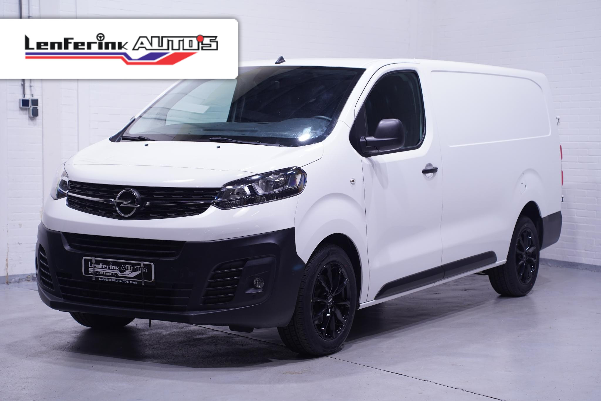 Opel Vivaro 2.0 CDTi 122 pk L3H1 Airco, Dodehoek Assist, Apple Carplay, Cruise Control, Laadruimte Pakket, PDC V+A, 2-Zits
