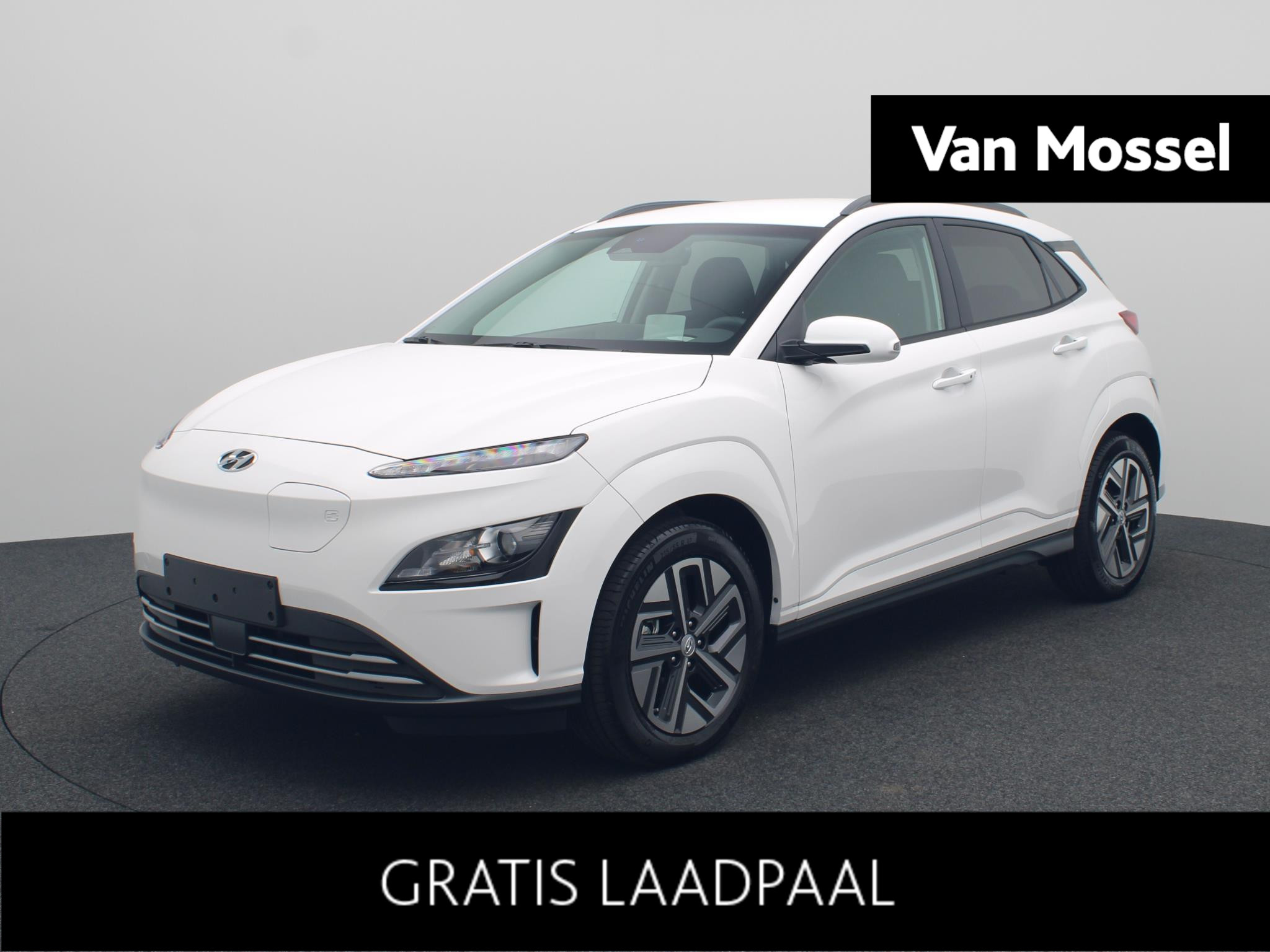 Hyundai Kona EV Fashion 64 kWh | Nieuw uit voorraad leverbaar | Navigatie | Cruise control| Achteruitrijcamera| Parkeersensoren achter|