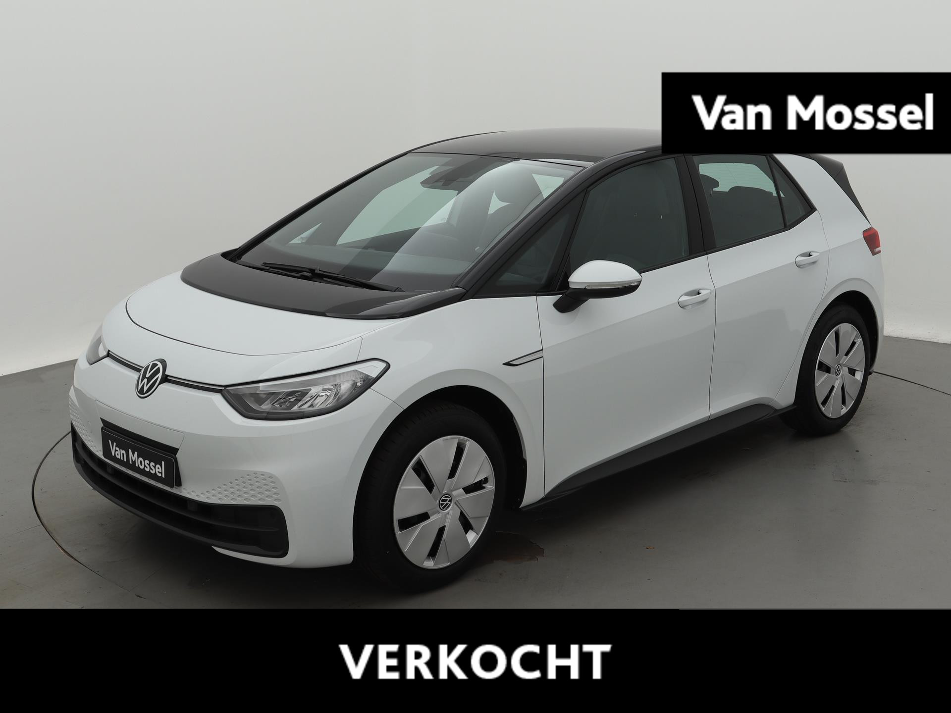 Volkswagen ID.3 Pure 45 kWh 150 PK < Automaat | €2.000,- subsidie | Stoelverwarming | Navigatie | Apple carplay | Android auto | Stoelverwarming | Stuurverwarming | Climate control | Adaptive cruise control |