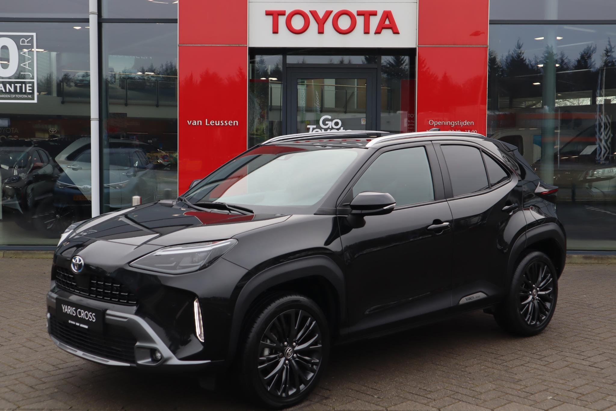 Toyota Yaris Cross 1.5 HYBRID ADVENTURE HEAD-UP APPLE/ANDROID PANORAMADAK HALF-LEDER+STOELVERWARMING BLIND-SPOT