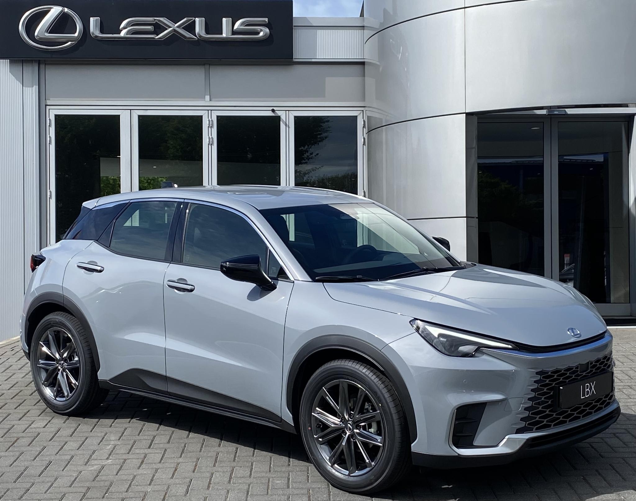 Lexus LBX Elegant 2WD TECH PACK STOELVERWARMING KEYLESS ELEK-KOFFERKLEP BLIND-SPOT