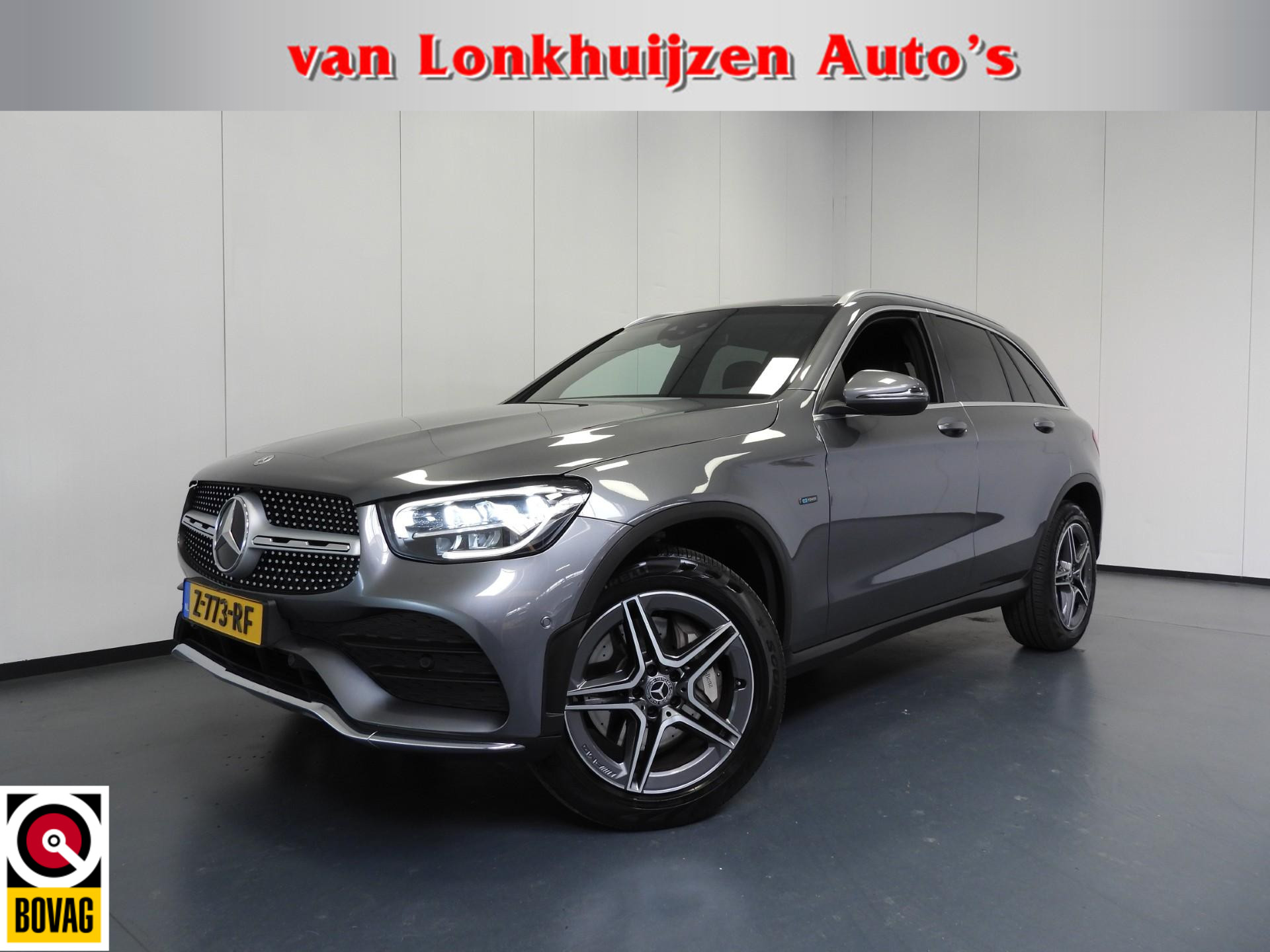 Mercedes-Benz GLC 300e 4MATIC AMG NAVI/CAMERA/MATRIX LED/19"LMV!
