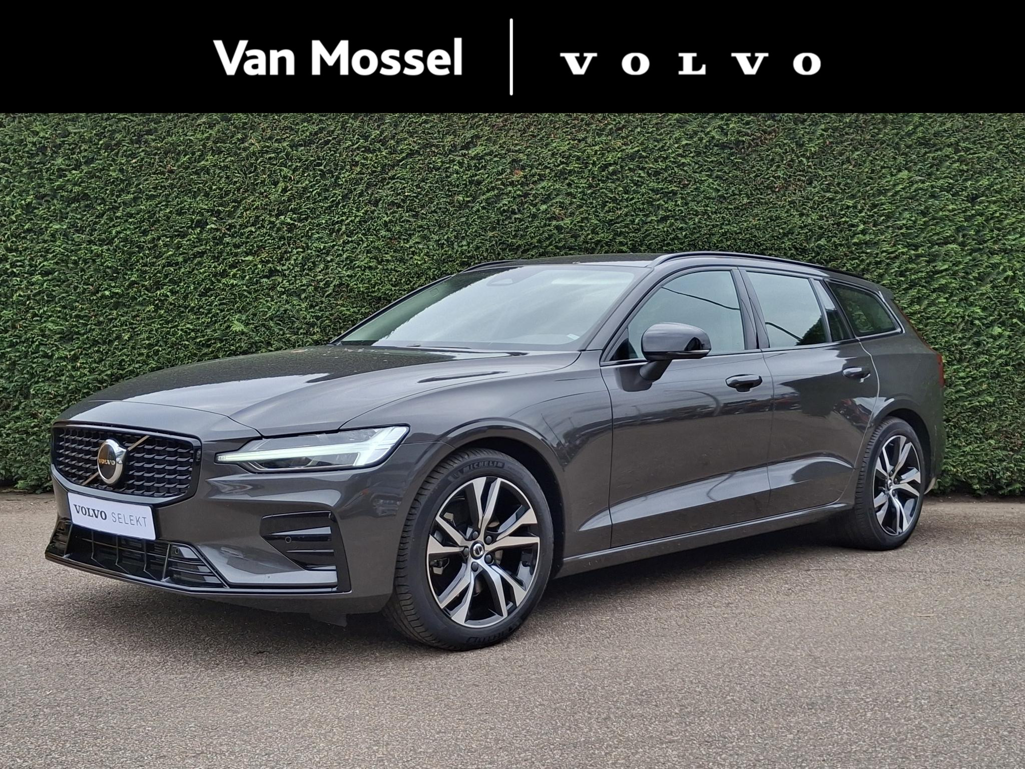 Volvo V60 2.0 B4 Plus Dark | Trekhaak |  Stoel/Stuur verwarming | Leder | Elektrisch verstelbare voorstoelen met geheugenfunctie