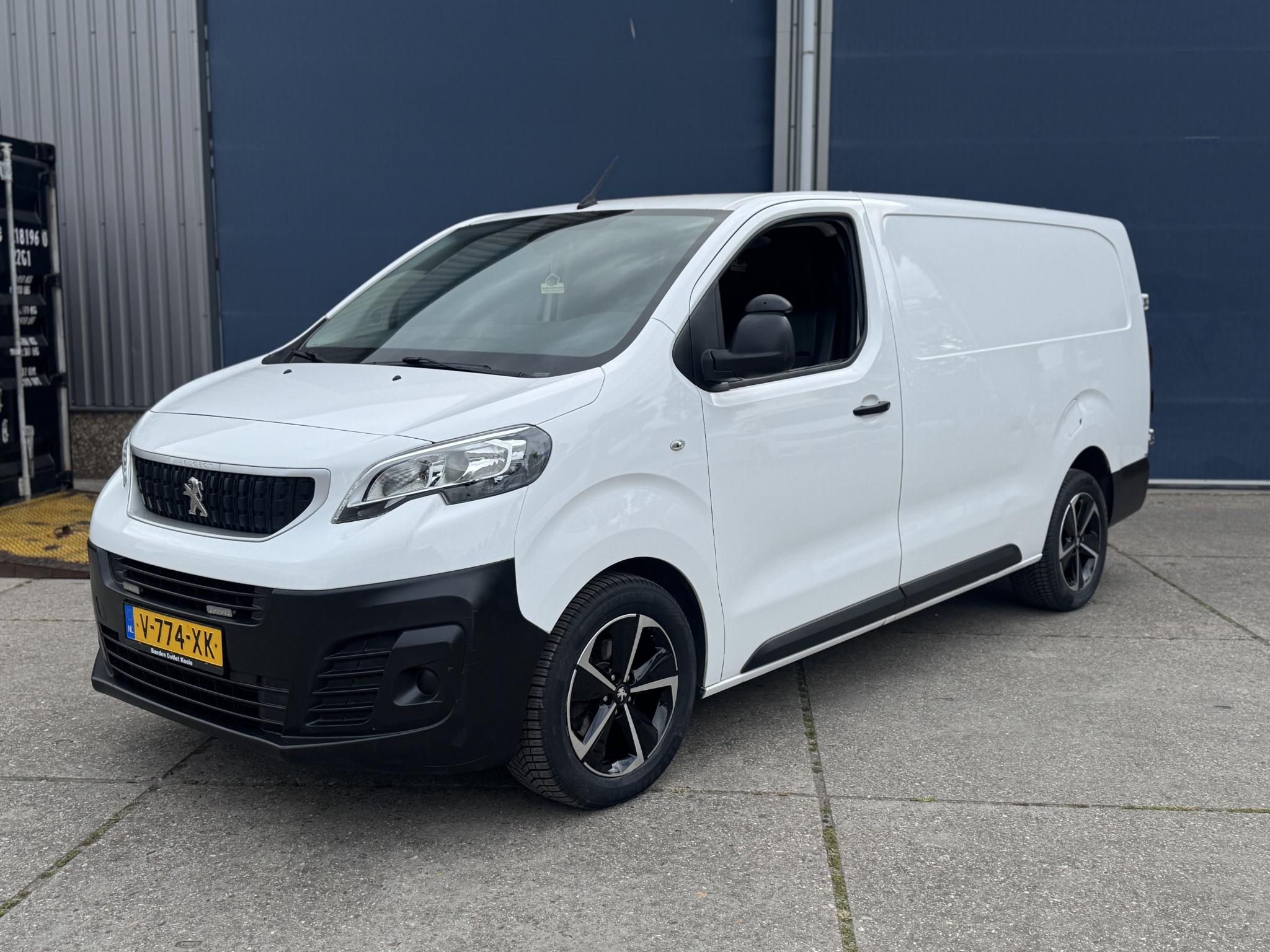 Peugeot Expert 231L 2.0 BlueHDI 180 Premium AUTOMAAT / CRUISE CONTROLE / AIRCO / L3H1