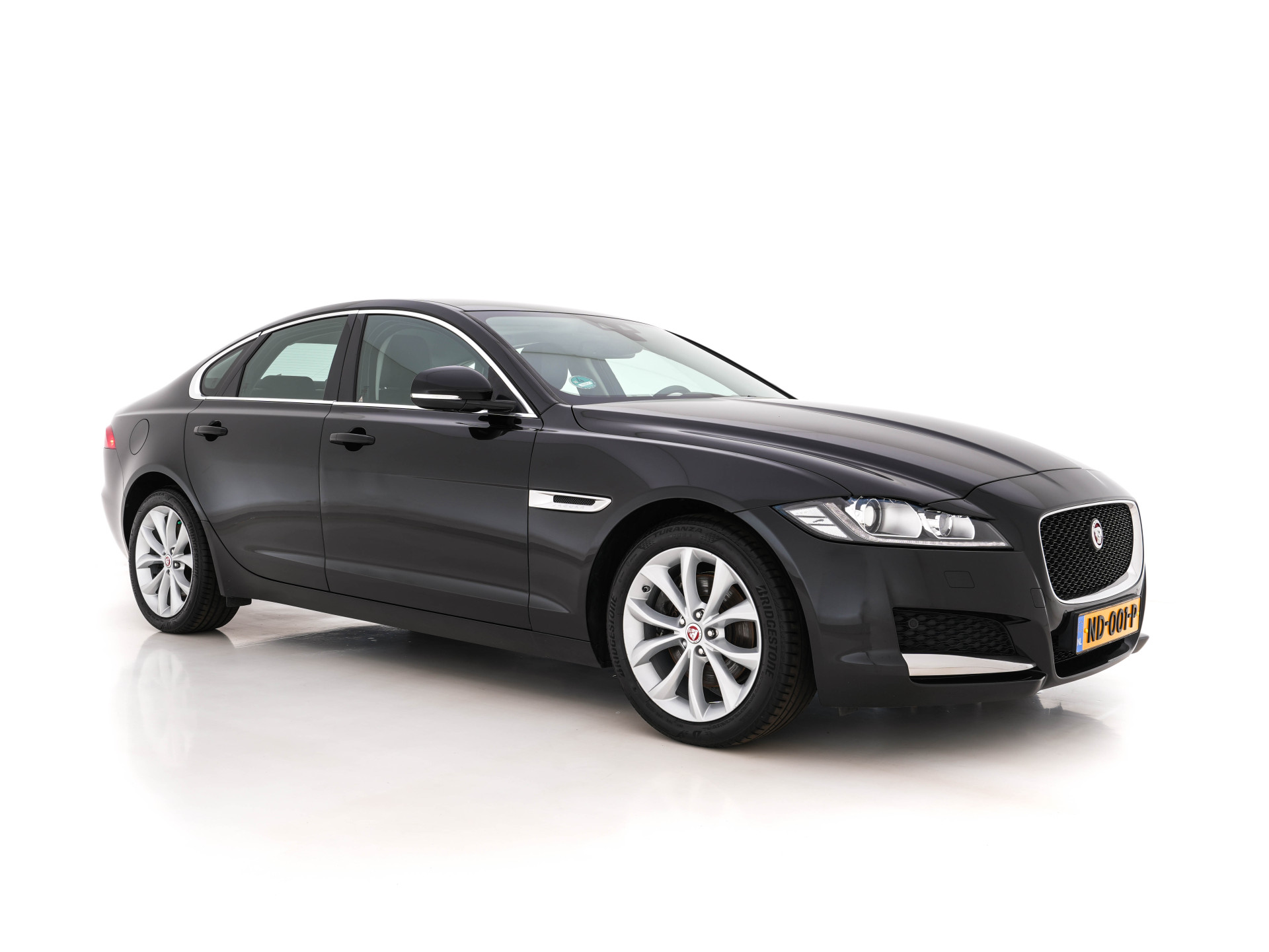 Jaguar XF 2.0 Portfolio Aut. *WINDSOR-FULL-LEATHER | BI-XENON | NAVI-FULLMAP | JAGUAR-AUDIO | CAMERA | COMFORT-SEATS | SHIFT-PADDLES | LANE-ASSIST | KEYLESS | HEATED-SEATS |  ECC | PDC | CRUISE | 18"ALU*