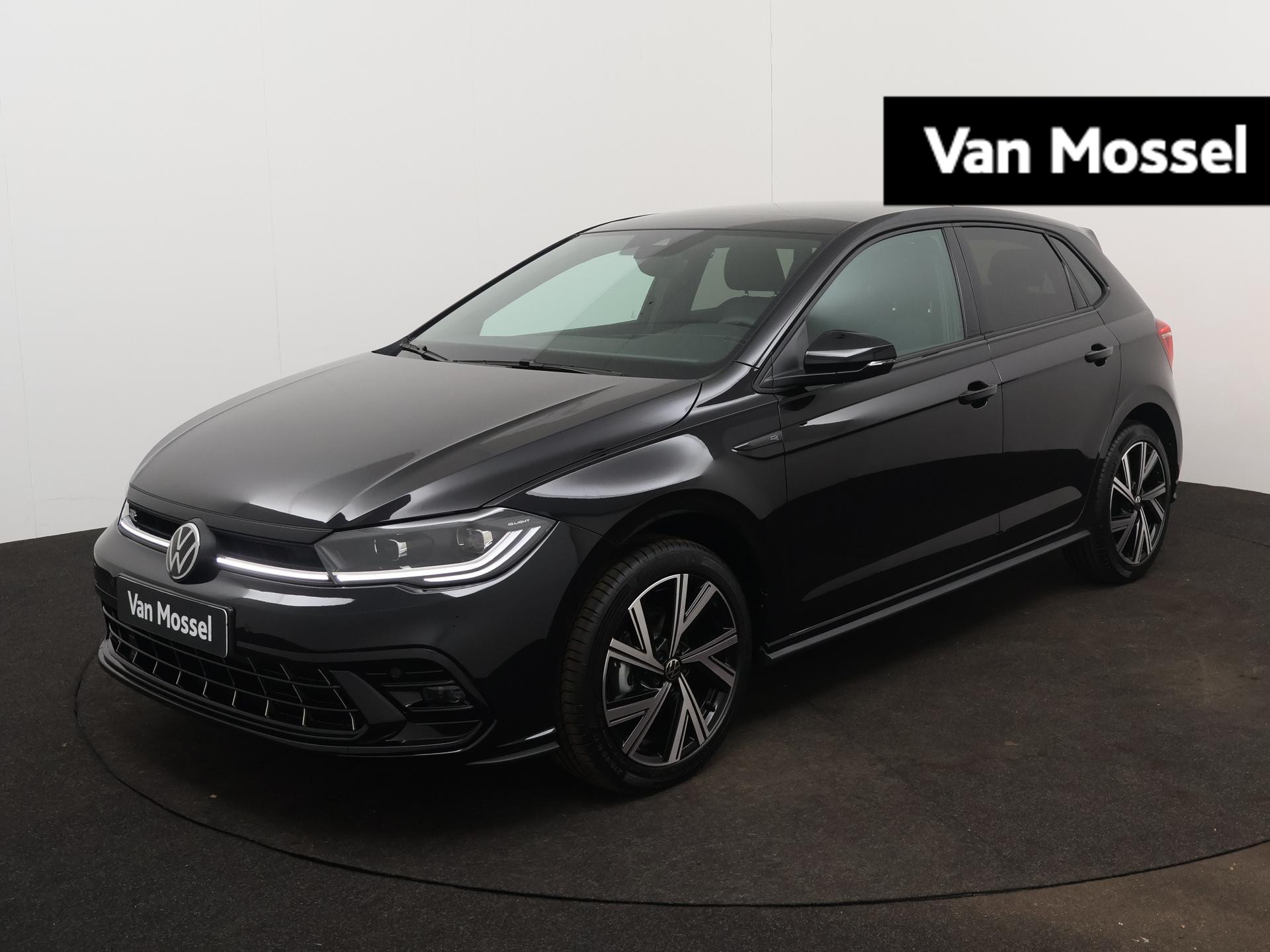 Volkswagen Polo 1.0 TSI R-Line 95 PK | Apple Carplay draadloos | Panoramadak | Stoelverwarming | 17" Lichtmetalen velgen | Android Auto draadloos | LED koplampen | Keyless access |