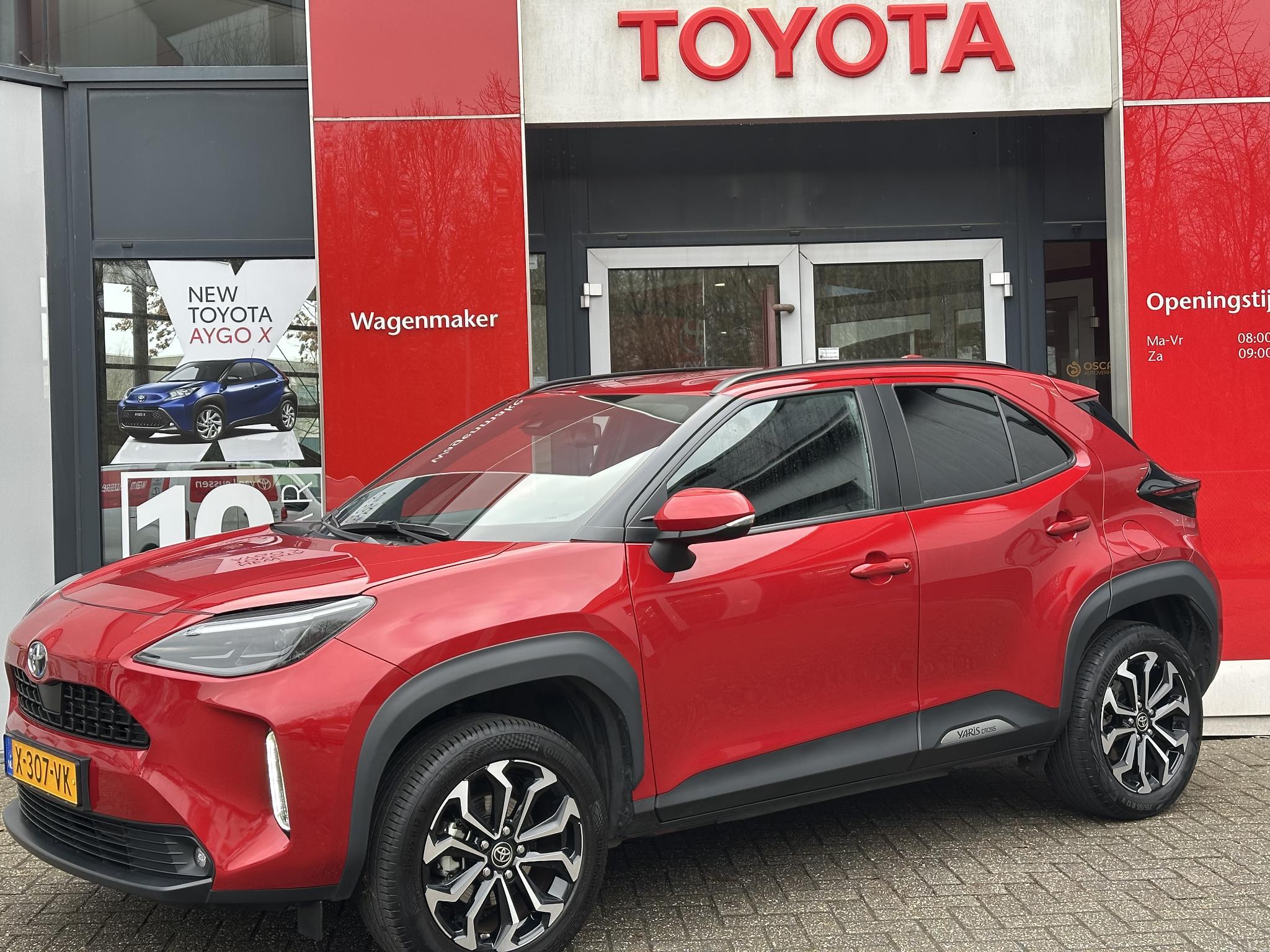 Toyota Yaris Cross 1.5 HYBRID DYNAMIC 115 APPLE/ANDROID LED 17"LMV PRIVACY-GLASS KEYLESS NL-AUTO
