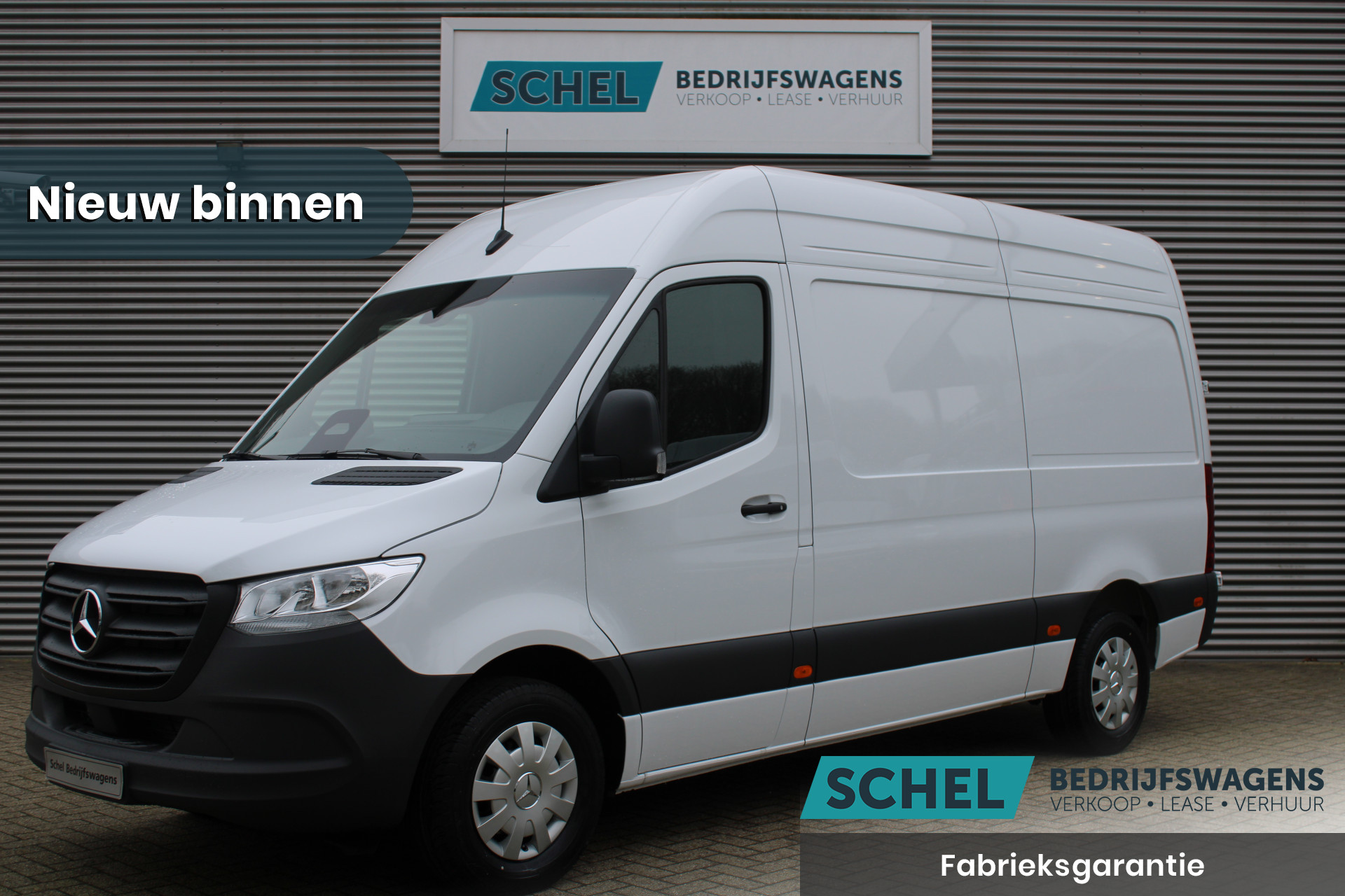 Mercedes-Benz Sprinter 317CDI L2H2 Pro - Mbux 10 - 3.5t Trekhaak - Betimmering - Camera - Carplay - Bind spot - Cruise - Smartphone integratie - Rijklaar
