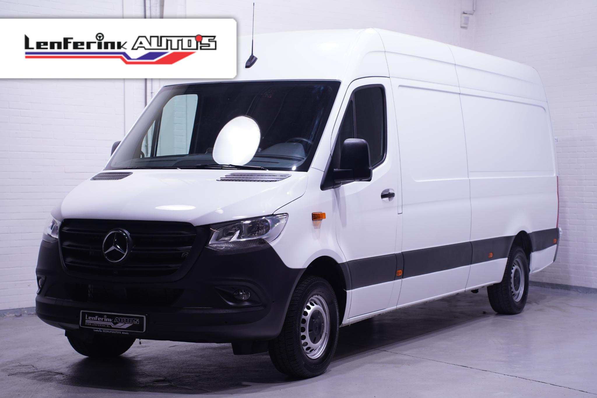 Mercedes-Benz Sprinter 315 CDI 150 pk L3H2 Navi, 360 Camera, PDC V+A Laadruimte Pakket, 270 Graden Deuren, 3-Zits
